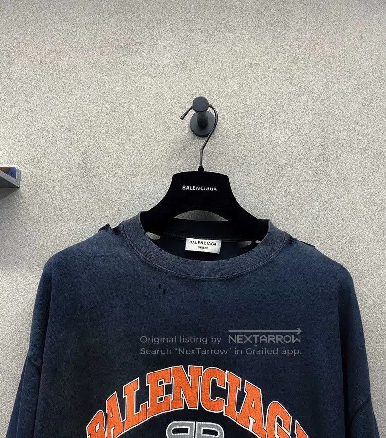 Balenciaga Balenciaga BB Logo Distressed Short Sleeve T-Shirt. Size US L / EU 52-54 / 3 - 4 Thumbnail