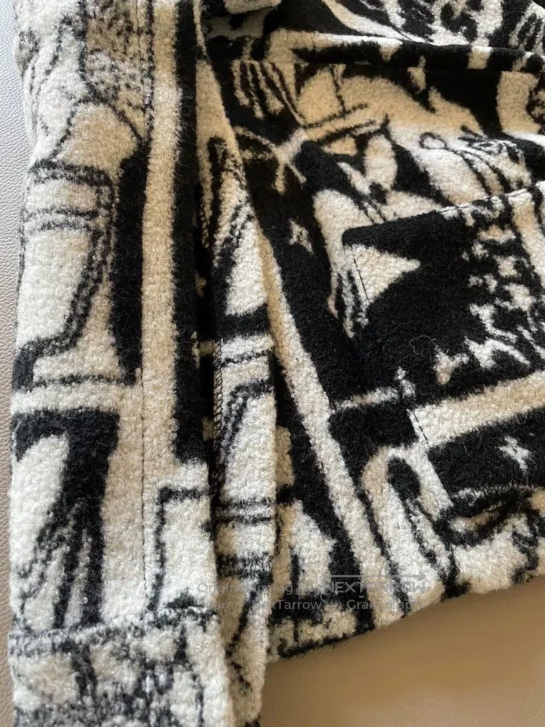 Louis Vuitton Louis Vuitton size m Comic print wool shorts Size US 28 / EU 44 - 3 Thumbnail