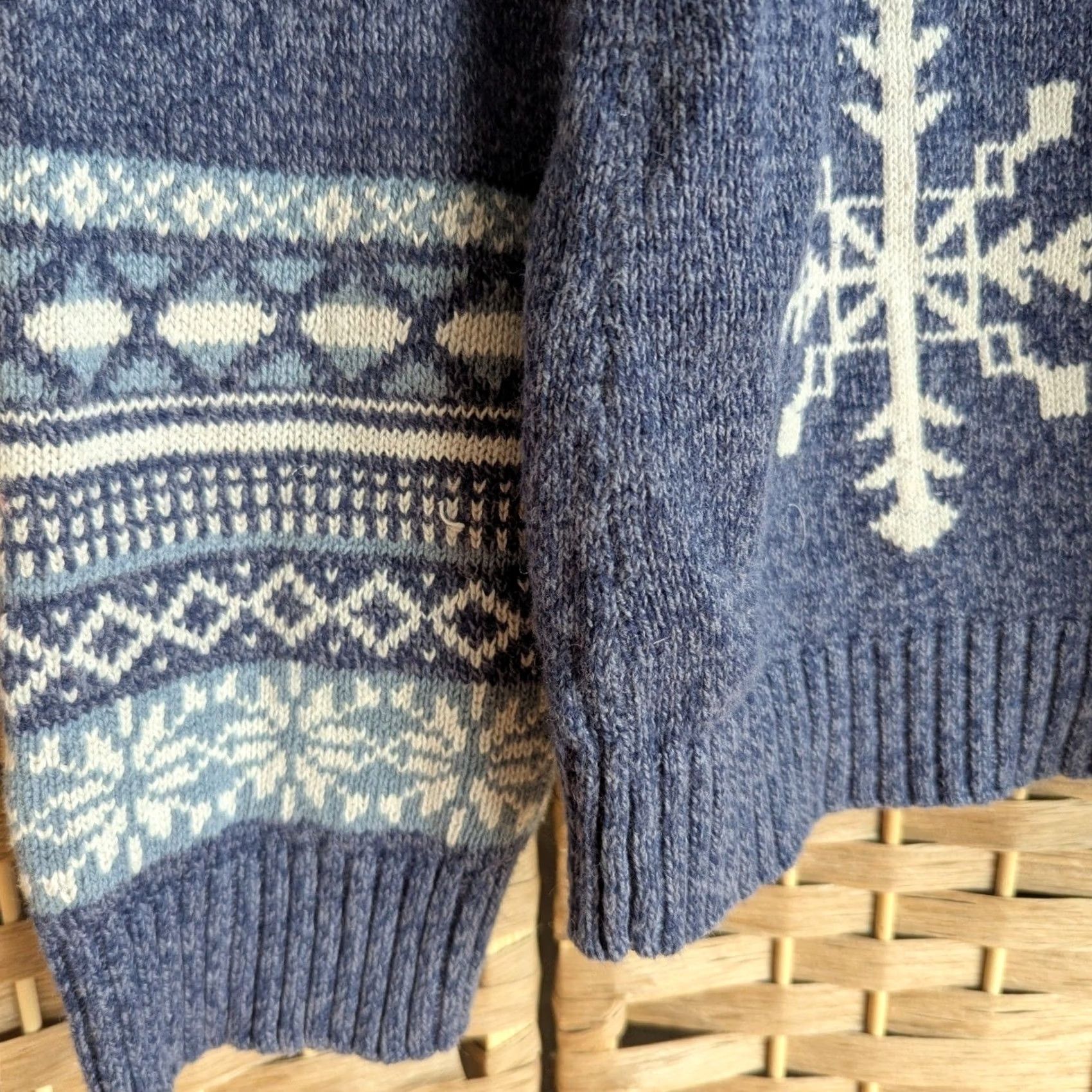 Vintage VINTAGE Christopher & Banks Cardigan Shirt Women S Blue Fair Isle Snowflake Zip Front Mock Neck Winter Fall Size S / US 4 / IT 40 - 5 Thumbnail