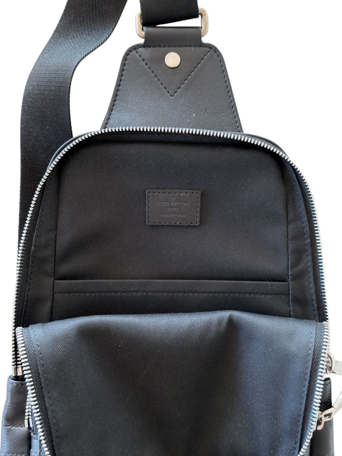 Louis Vuitton Louis Vuitton Damier Infini Black Leather Avenue Sling Bag Size ONE SIZE - 7 Thumbnail