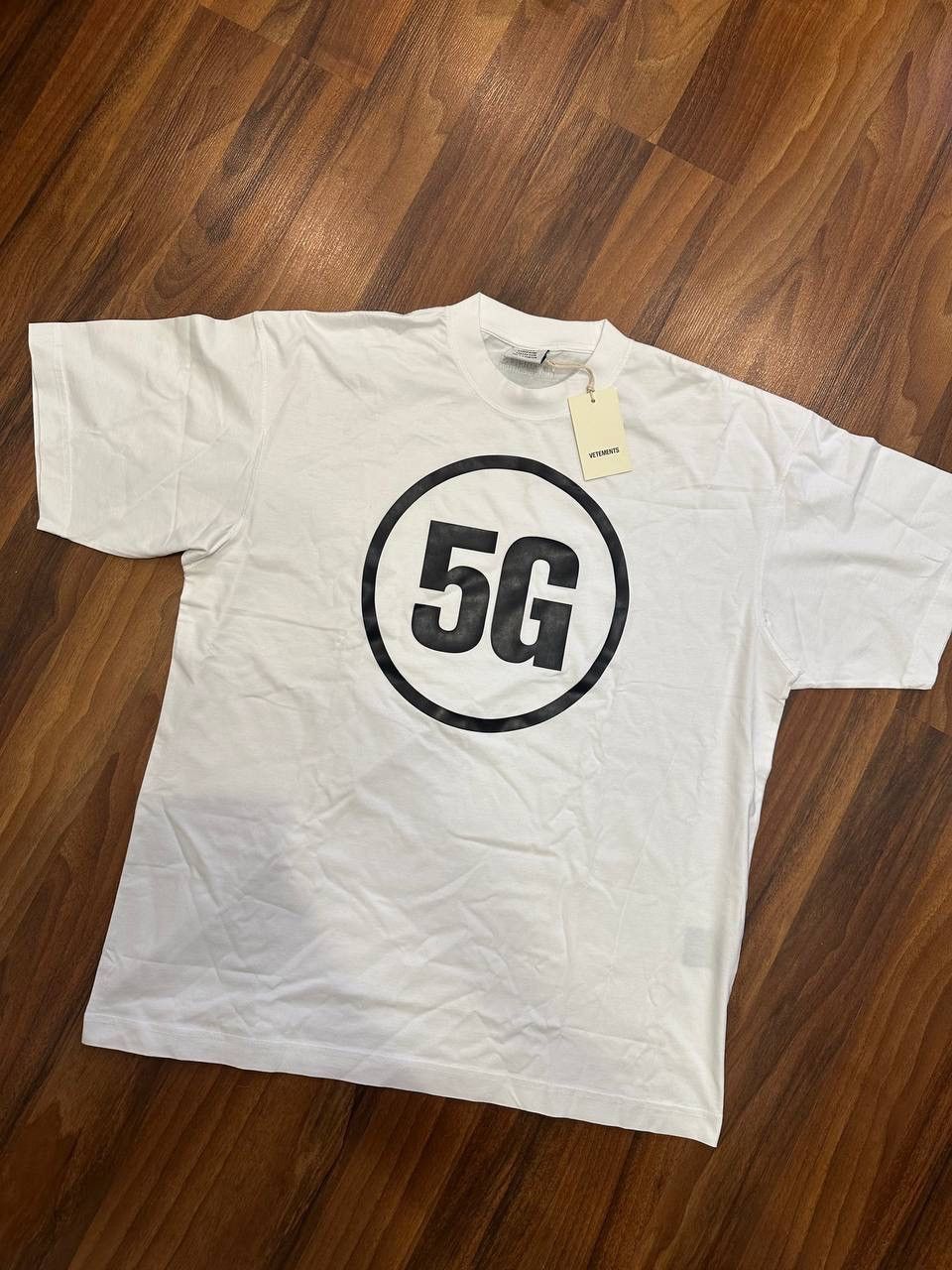 Vetements Vetements 5G White Tee Size US XS / EU 42 / 0 - 1 Thumbnail