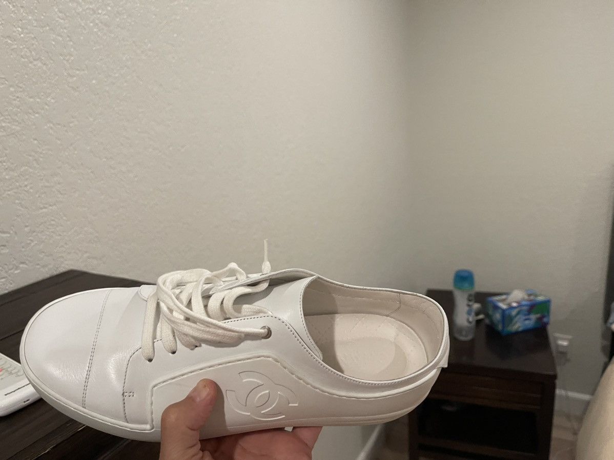 Chanel Chanel G32721 White Calfskin CC Logo Low-Top Rare All-White Size US 10.5 / EU 43-44 - 6 Thumbnail