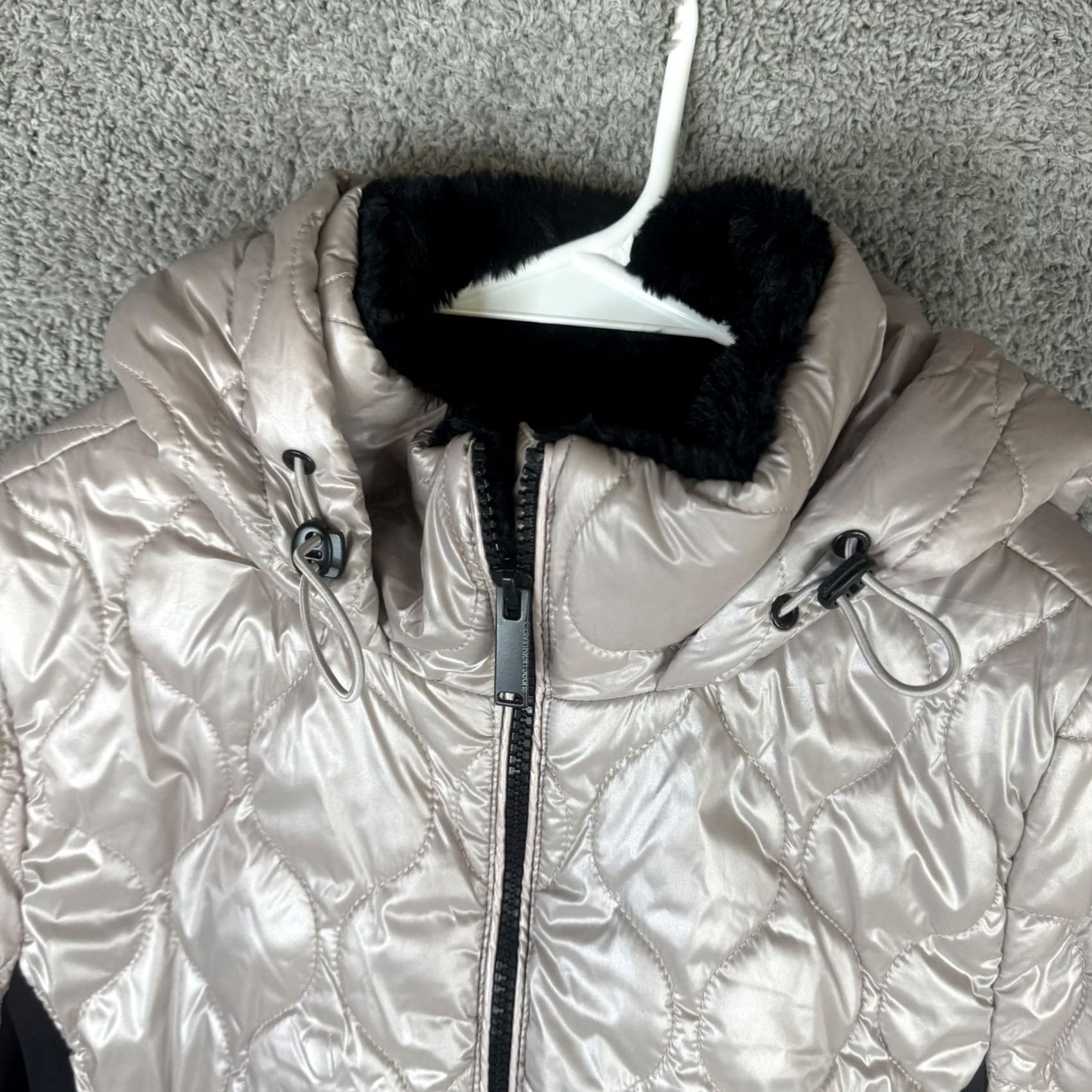 Vintage Calvin Klein Jeans Jacket Womens Small Beige Quilted Hooded Puffer Winter Coat Size 28" / US 6 / IT 42 - 6 Thumbnail