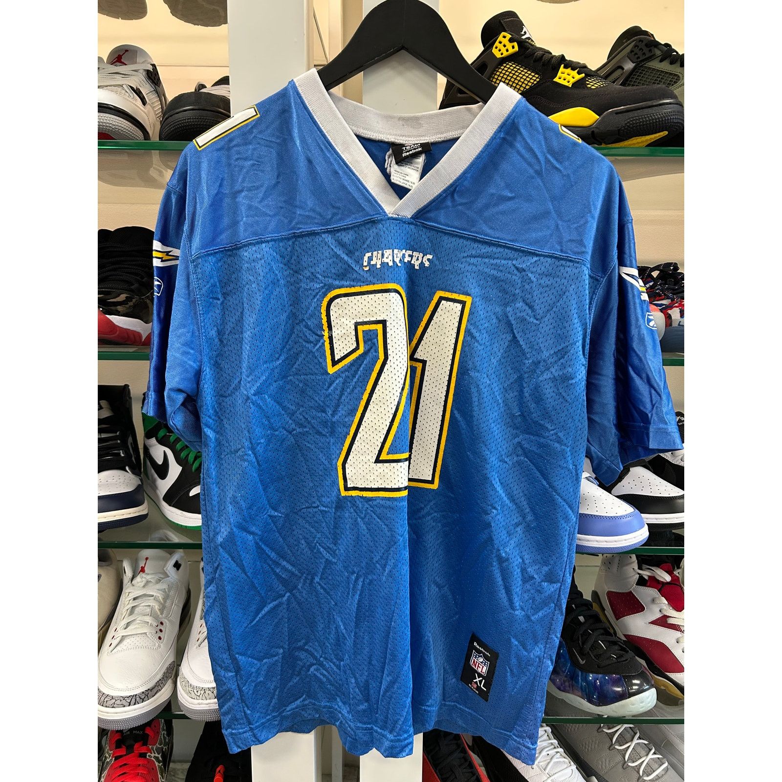 Reebok San Diego Chargers LaDainian Tomlinson #21 jersey XL B12 Size US XL / EU 56 / 4 - 1 Thumbnail
