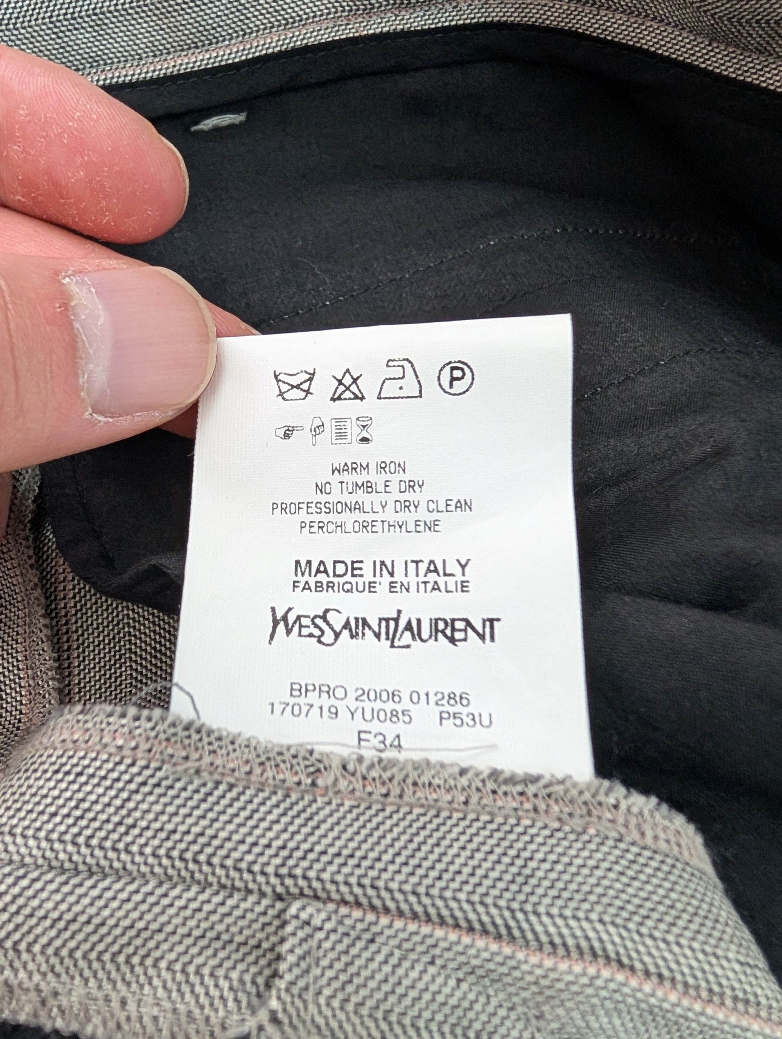 Yves Saint Laurent Yves Saint Laurent Grey Shorts With Cuffed Ends Size 25" / US 0 / IT 36 - 7 Thumbnail