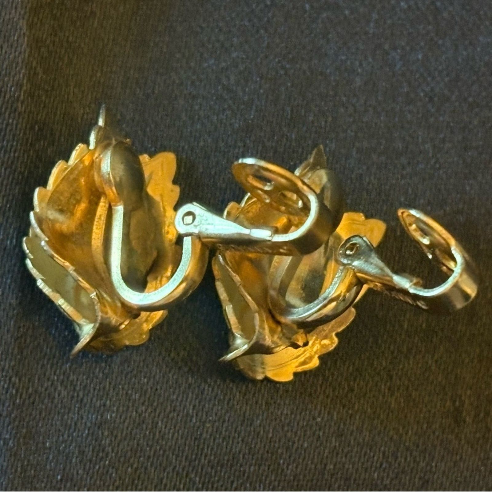 Other Vintage Signed GIOVANNI Double Leaf CLIP ON Earrings Size ONE SIZE - 6 Thumbnail