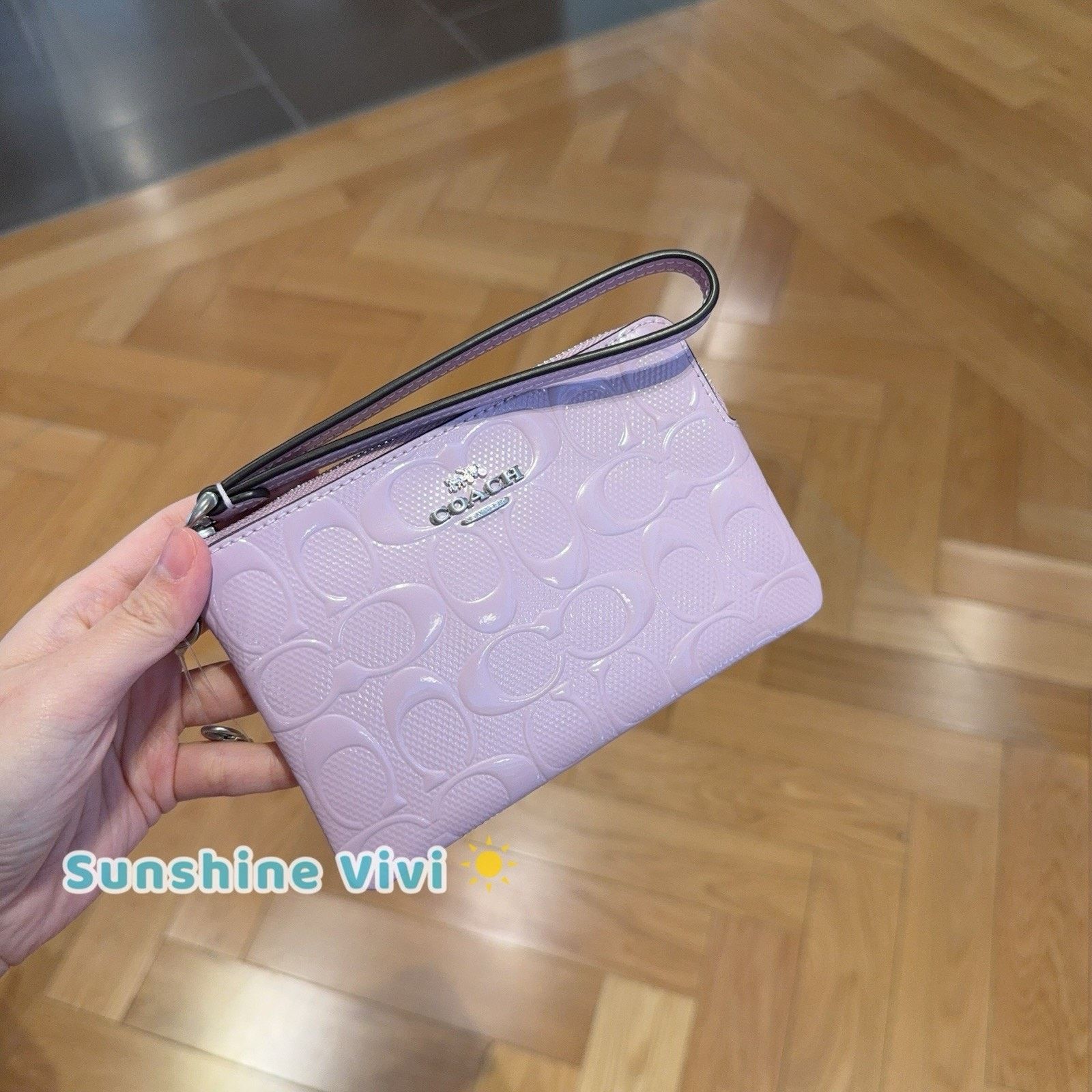 Coach NWT COACH Corner Zip Wristlet Heart Charm CDF04 Light VIOLET Size ONE SIZE - 1 Thumbnail