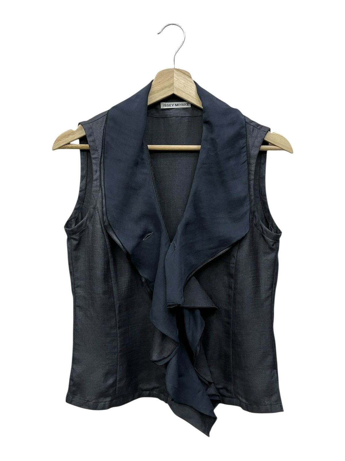 Issey Miyake 🔥ARCHIVE ISSEY MIYAKE RUFFLE VEST MADE IN JAPAN Size XS / US 0-2 / IT 36-38 - 3 Thumbnail
