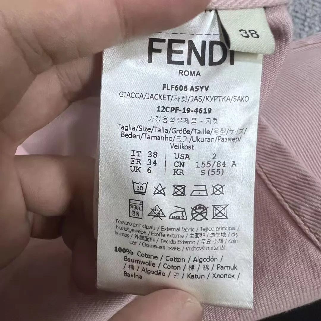 Fendi Fendi pink denim jacket size 38 worn once 99 new Size XS / US 0-2 / IT 36-38 - 4 Thumbnail