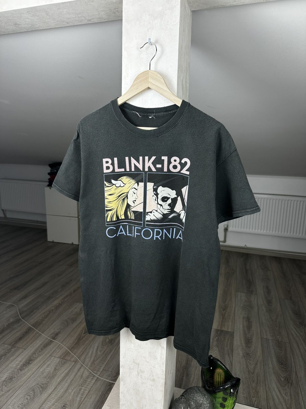 Band Tees Blink 182 Logo T Shirt Tee Y2K Faded Size US L / EU 52-54 / 3 - 1 Thumbnail