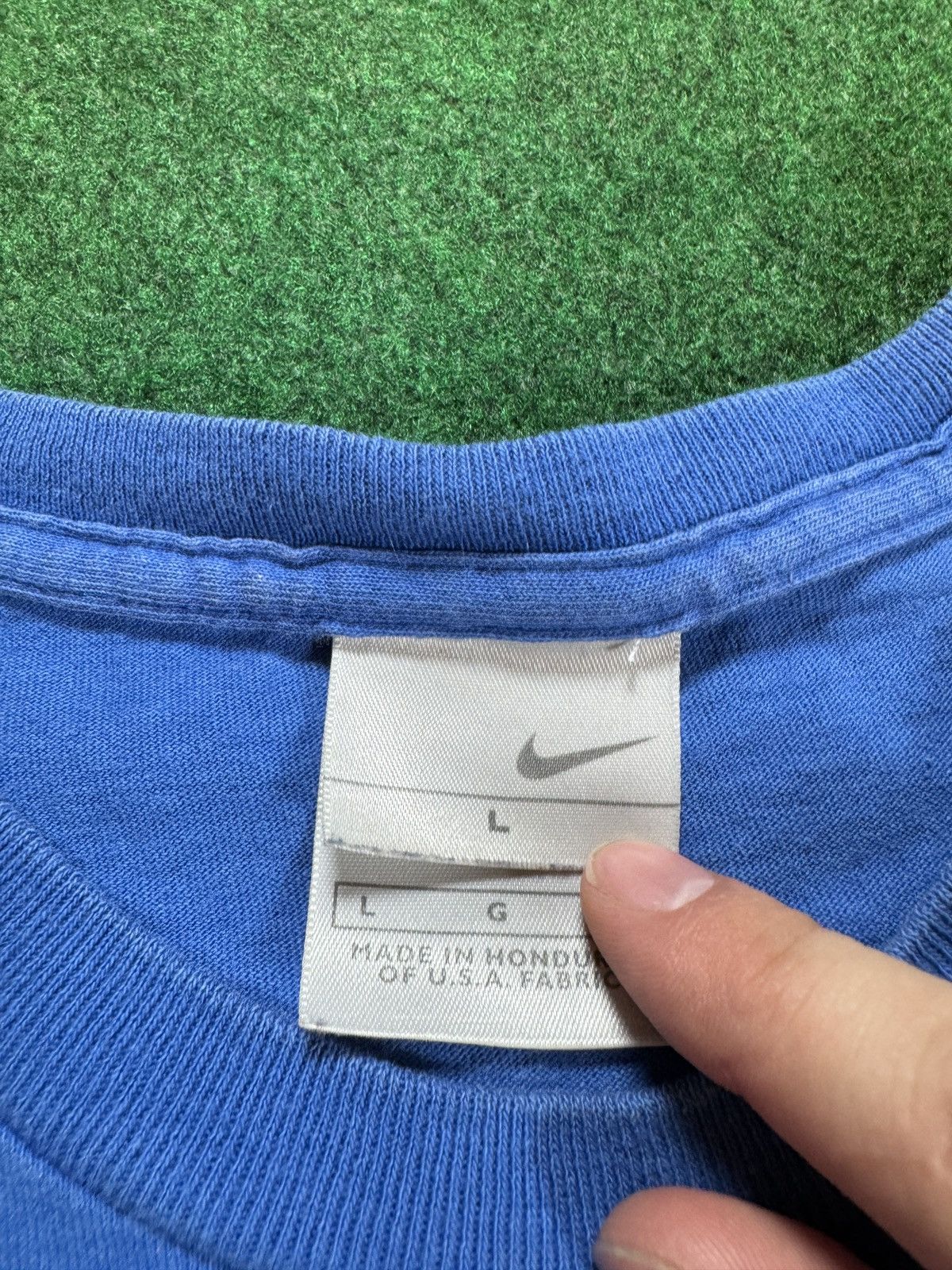 Nike × Vintage Vintage Y2K Nike Graffiti Hip Hop Blue T Shirt Size US L / EU 52-54 / 3 - 2 Thumbnail