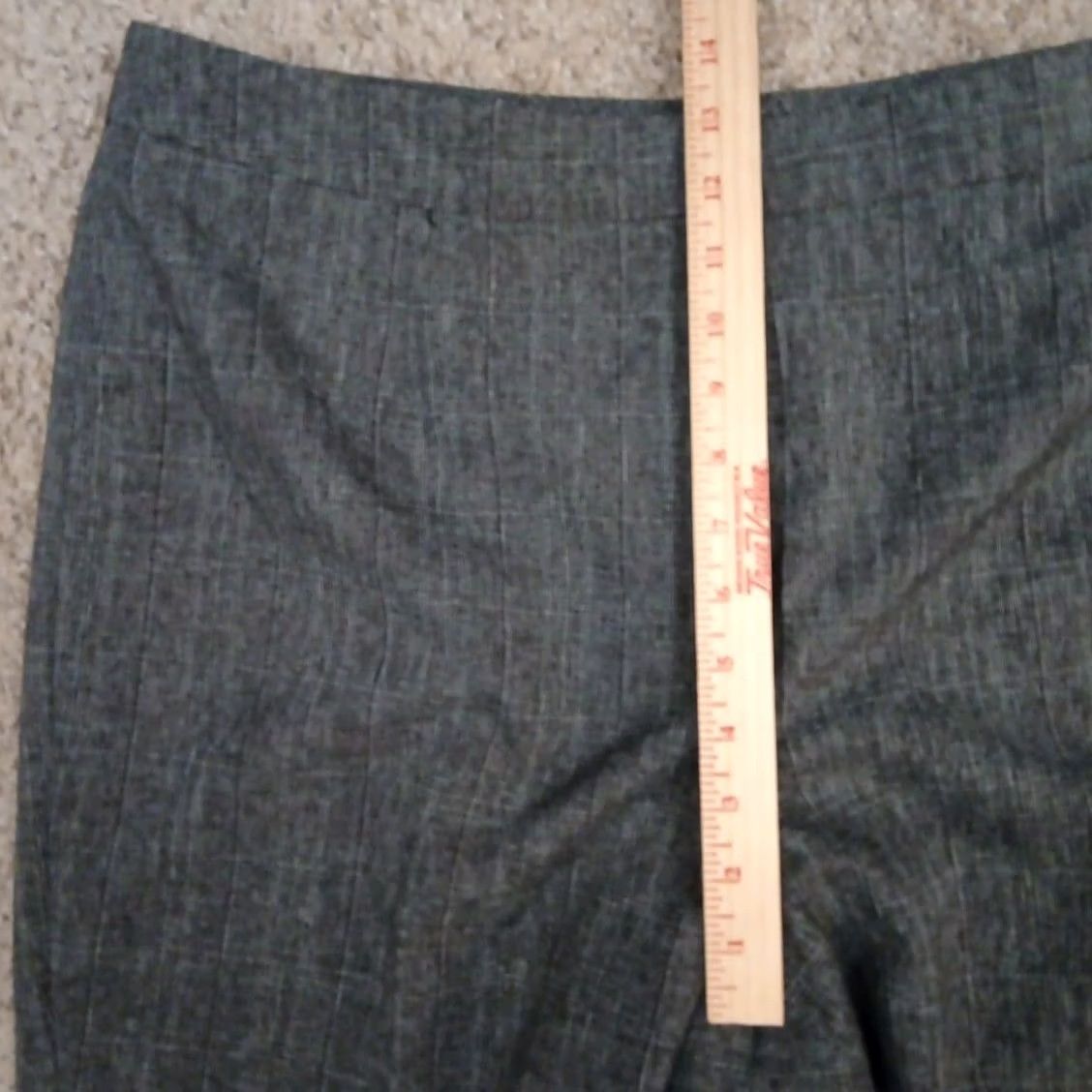 Kasper Kasper Dress Pants Womens Size 16 Gray Plaid Polyester Lined 38x29 High Rise Straight Front Style Dress Pants Womens Mens? Size 38" / US 16 / IT 52 - 5 Thumbnail