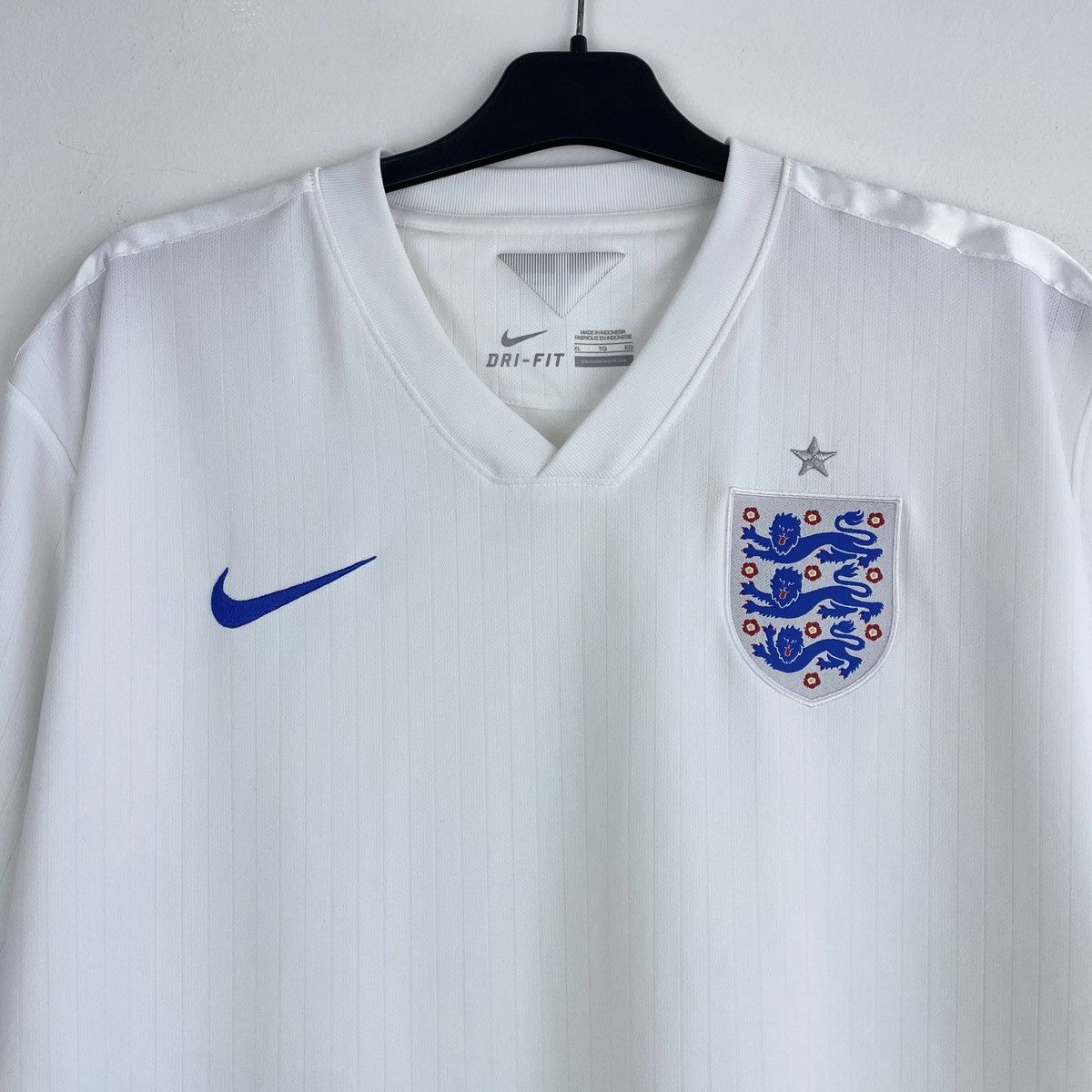 Nike England Nike Home Jersey Men’s Shirt 2014/2015 size XL Size US XL / EU 56 / 4 - 2 Thumbnail
