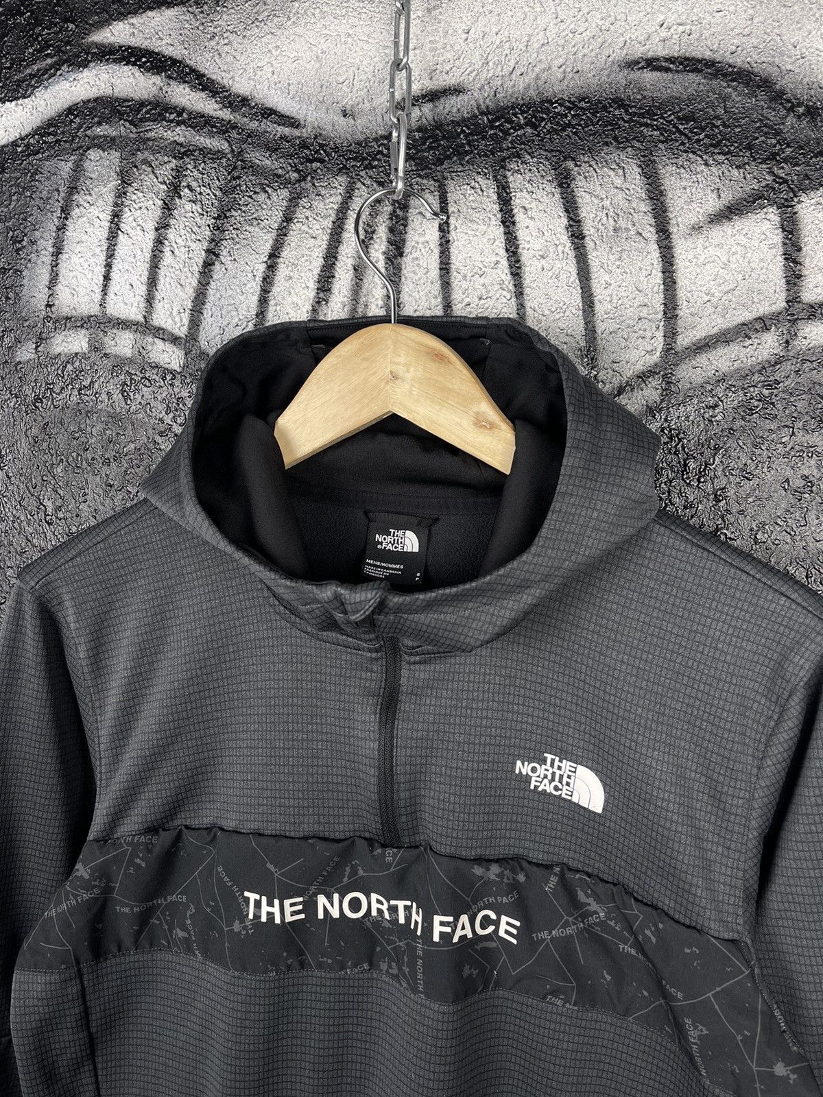 The North Face The North Face Front Logo Grey Hoodie Men’s Size Small Size US S / EU 44-46 / 1 - 14 Thumbnail