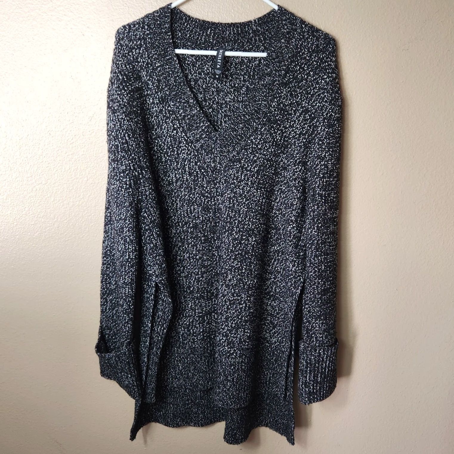 Athleta Athleta Shasta Black Marl Wool Blend V Neck Tunic Heavyweight Sweater-Size M Size M / US 6-8 / IT 42-44 - 3 Thumbnail