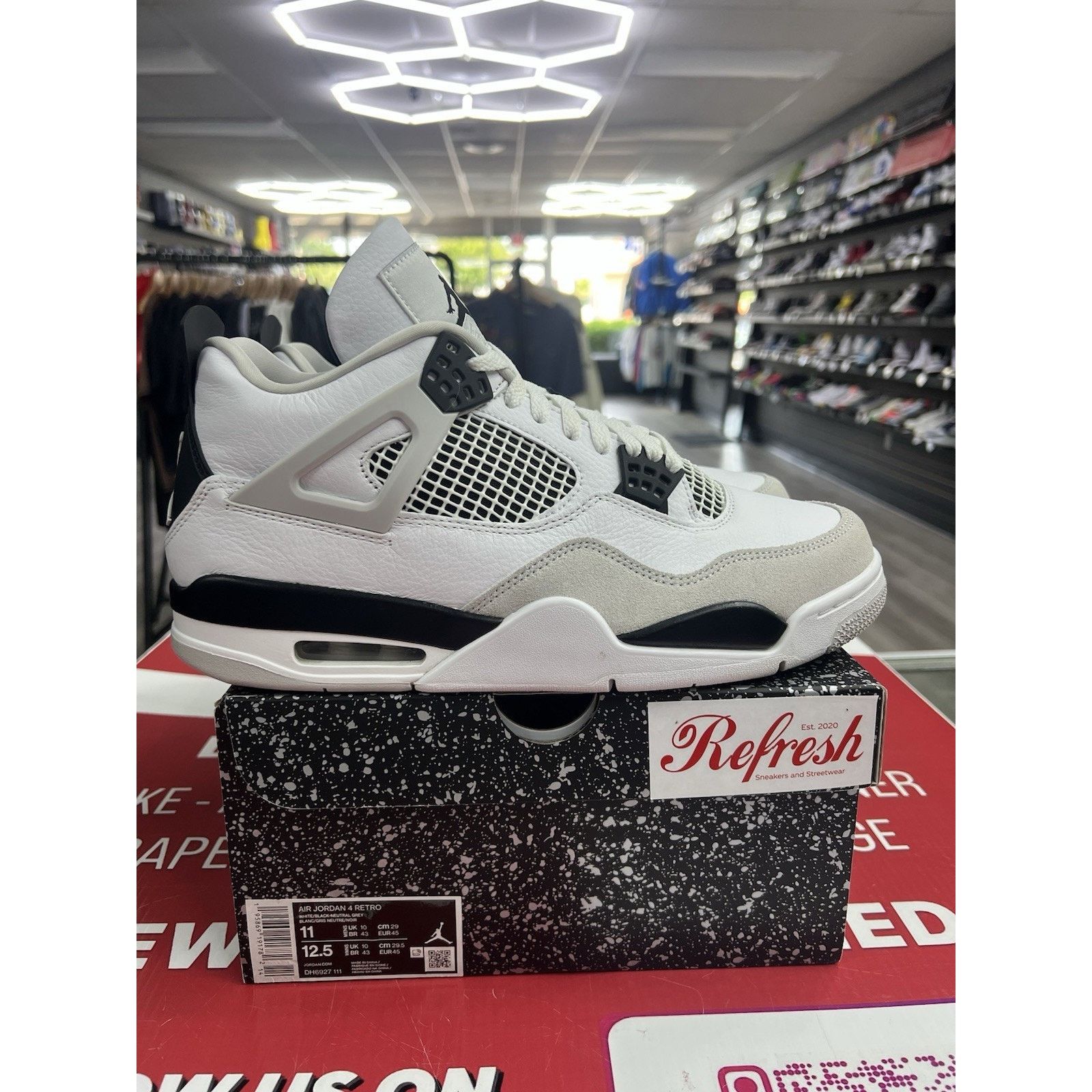 Jordan Brand Jordan 4 Military Black Size 11 (DH6927-111) Size US 11 / EU 44 - 1 Thumbnail