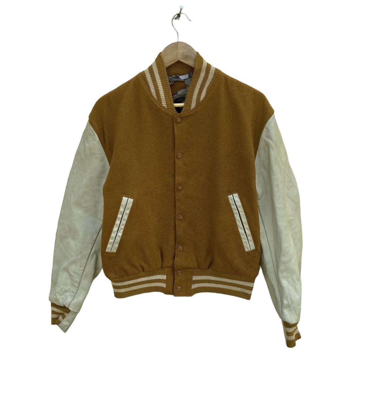 Vintage Vintage Golden bear wool varsity jacket Size US S / EU 44-46 / 1 - 1 Thumbnail