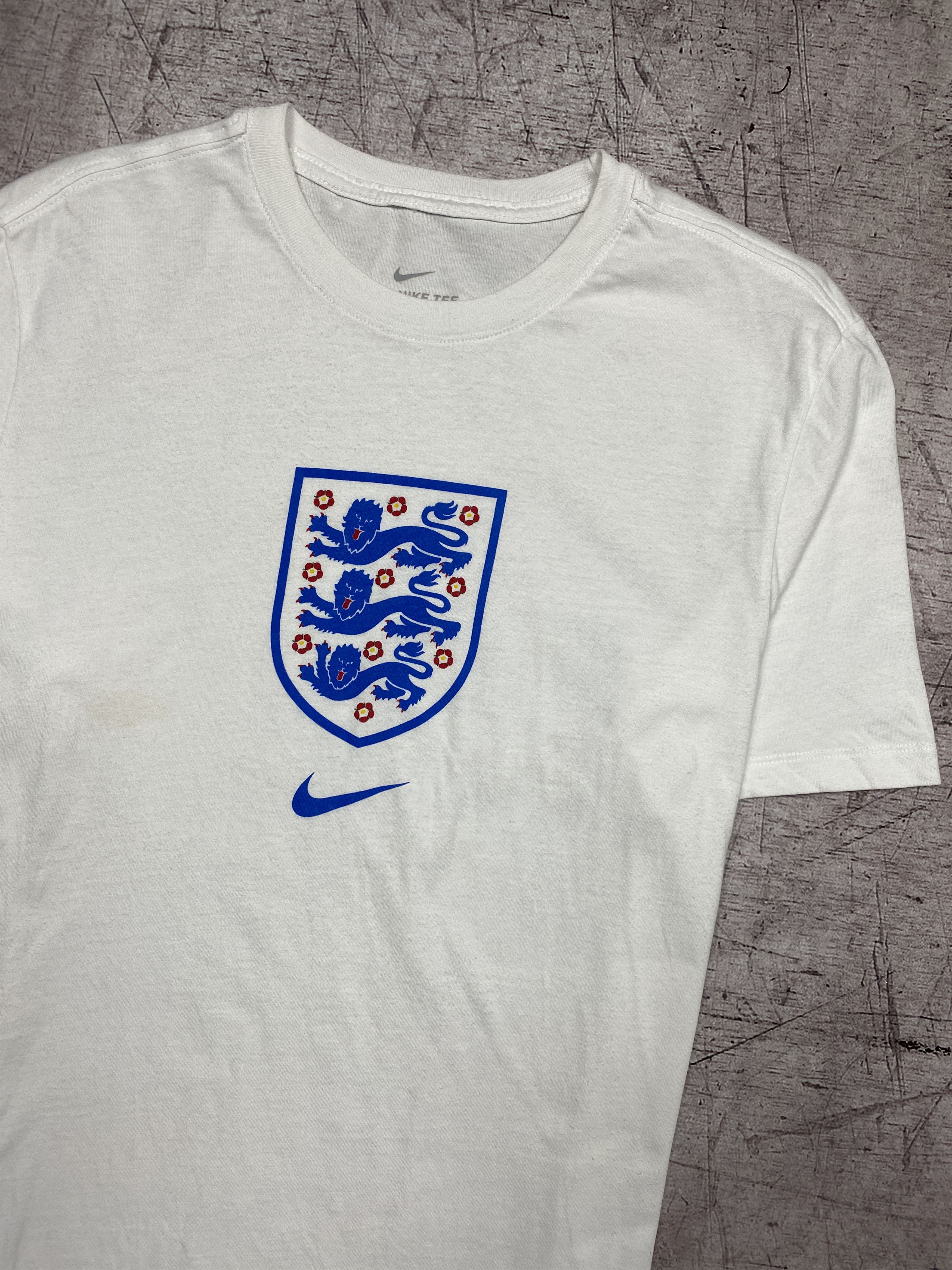 Nike × Vintage Nike England Vintage Mens Crew Neck T-Shirt Jersey Size US L / EU 52-54 / 3 - 2 Thumbnail