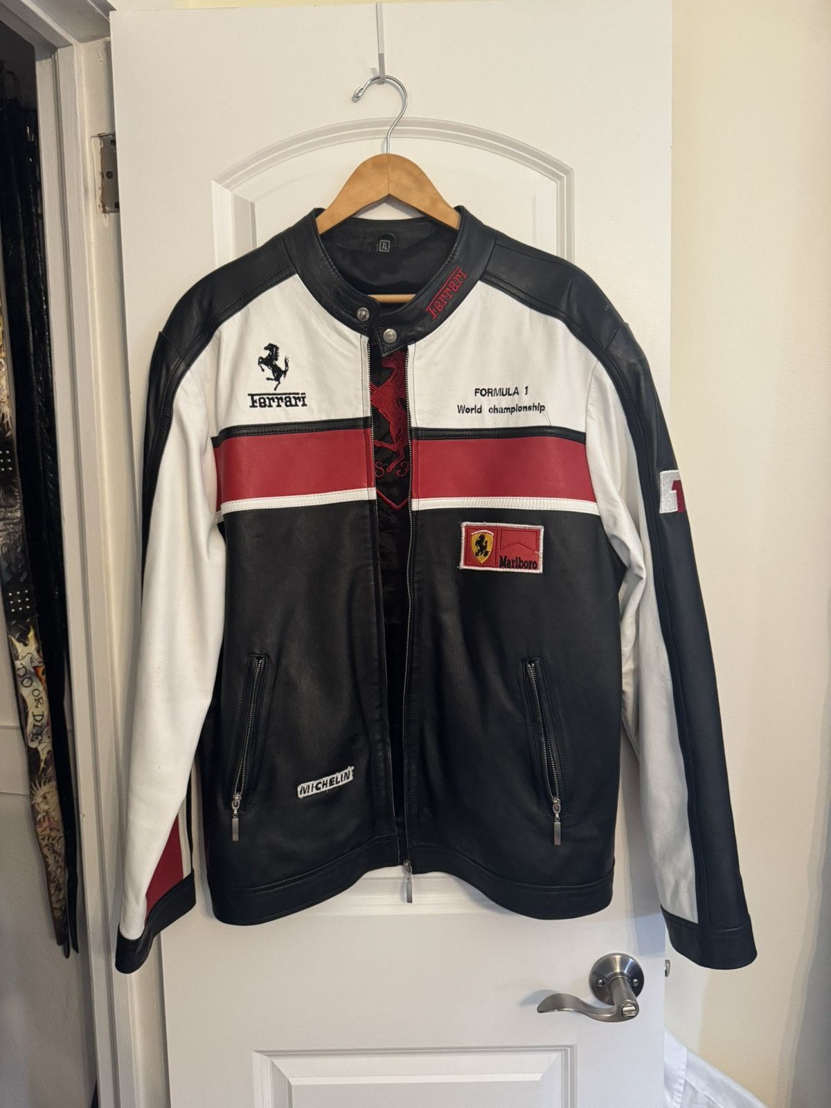 Ferrari × Vintage Vintage Ferrari Marlboro Racing F1 Leather Jacket Size US XL / EU 56 / 4 - 1 Thumbnail