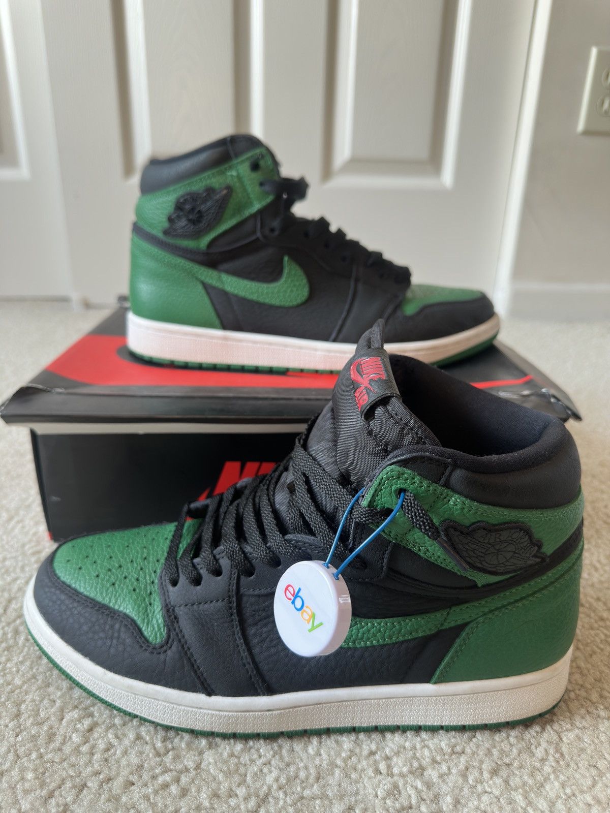 Jordan Brand Jordan 1 Retro High OG Pine Green 2.0 Size US 9.5 / EU 42-43 - 2 Thumbnail