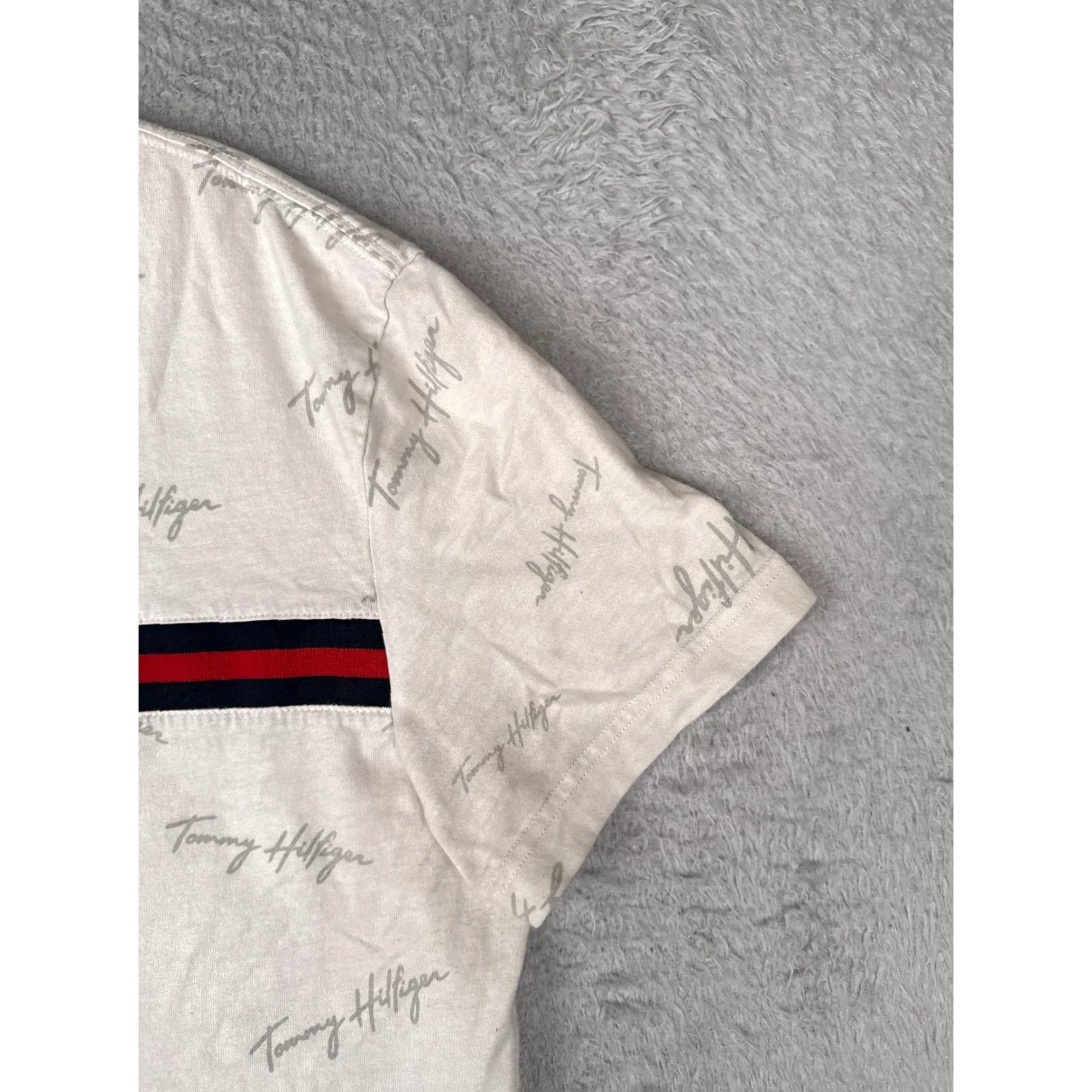 Tommy Hilfiger Tommy Hilfiger Shirt Adult XL White 100% Cotton Logo AOP Crew Neck Mens Size US XL / EU 56 / 4 - 2 Thumbnail