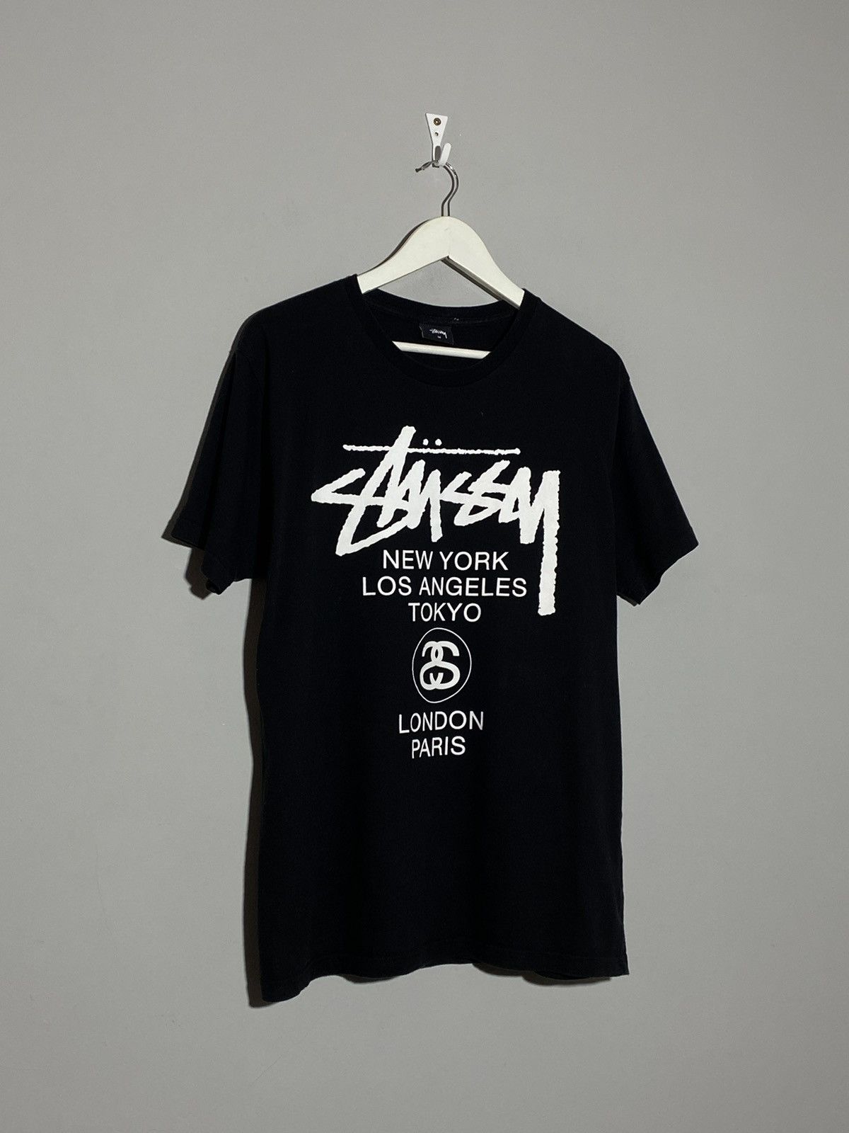 Stussy 🔥 STÜSSY WORLD TOUR TEE NYC TOKYO PARIS COMPTON VIBES_ Size US M / EU 48-50 / 2 - 3 Thumbnail