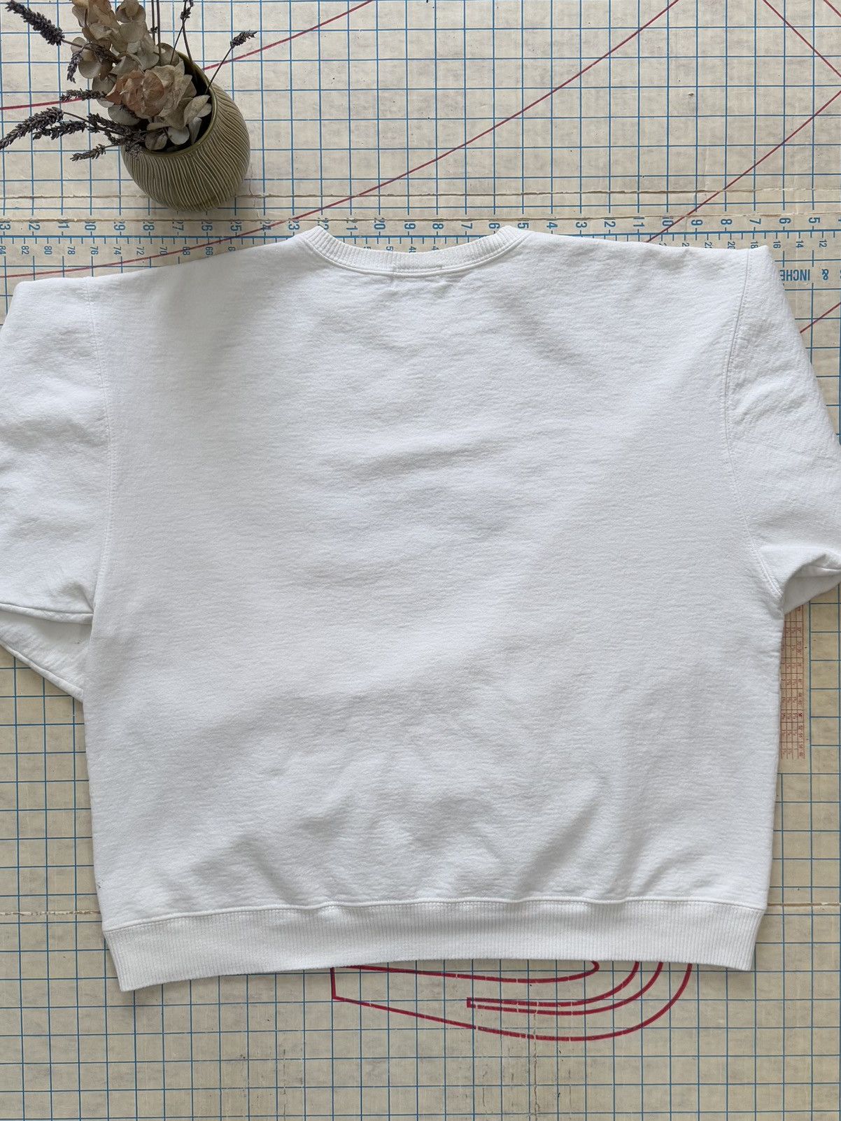 Other × Vintage Vintage 90’s Dr Seuss Crewneck Sweater White Used Fits XL Size US XL / EU 56 / 4 - 13 Thumbnail