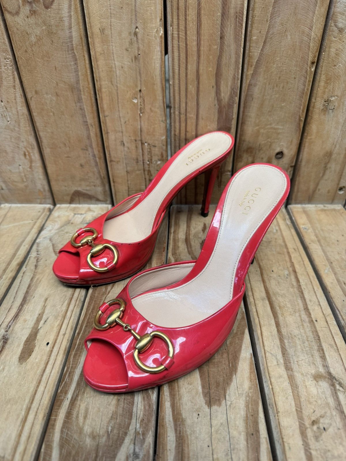 Gucci Gucci Red women’s slip on patent leather heels EUR 37.5 Size US 7.5 / IT 37.5 - 7 Thumbnail