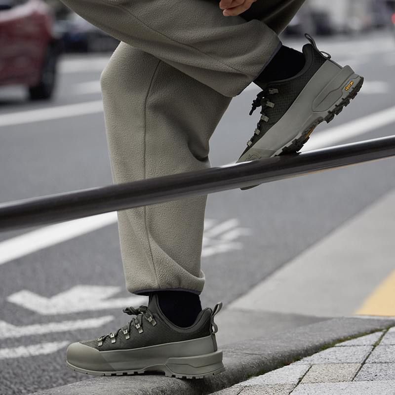 Kazuki Kuraishi × The North Face Urban Exploration KAZUKI CASUAL FLEECE PANTS Size US 32 / EU 48 - 2 Thumbnail