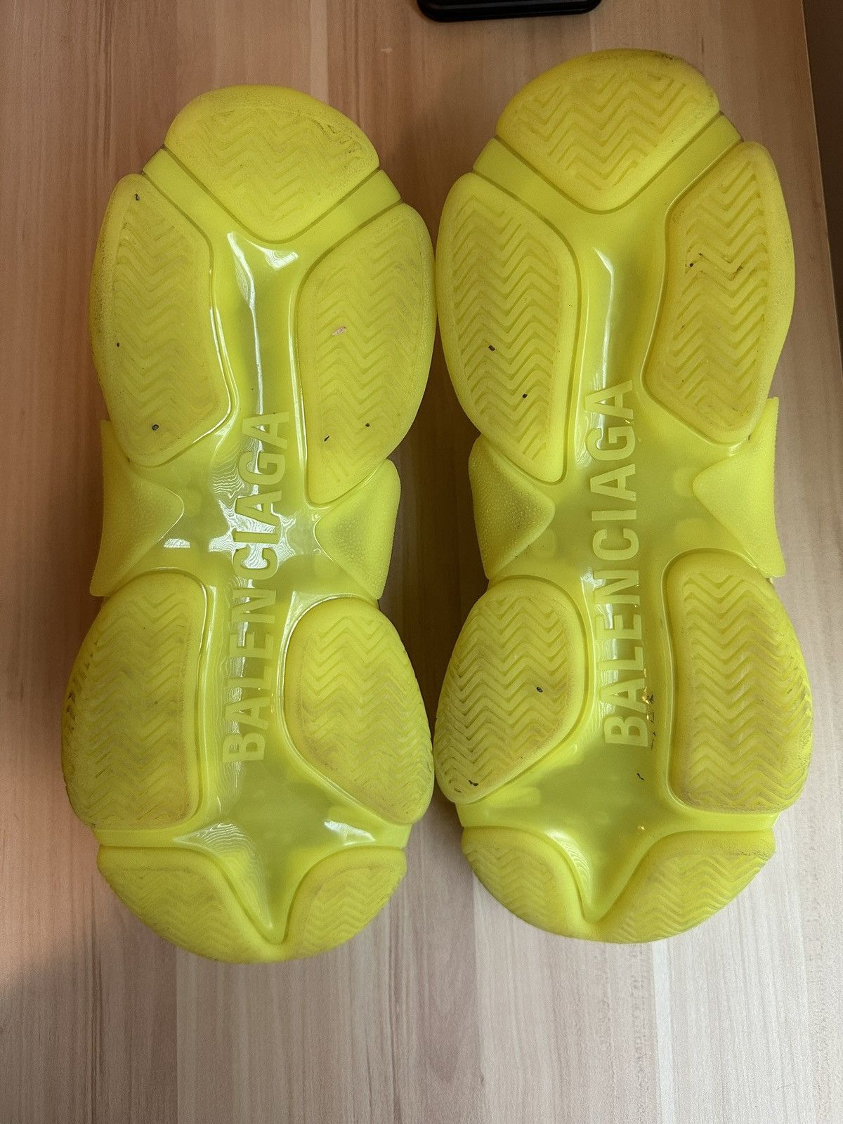 Balenciaga Balenciaga Triple S Clear Sole - Fluo Size US 10 / EU 43 - 10 Thumbnail