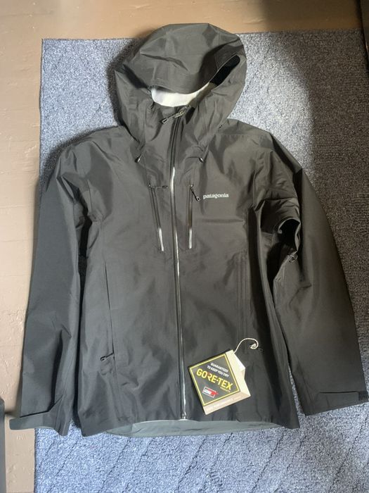 Patagonia Men's Patagonia Triolet Jacket Black S | Grailed