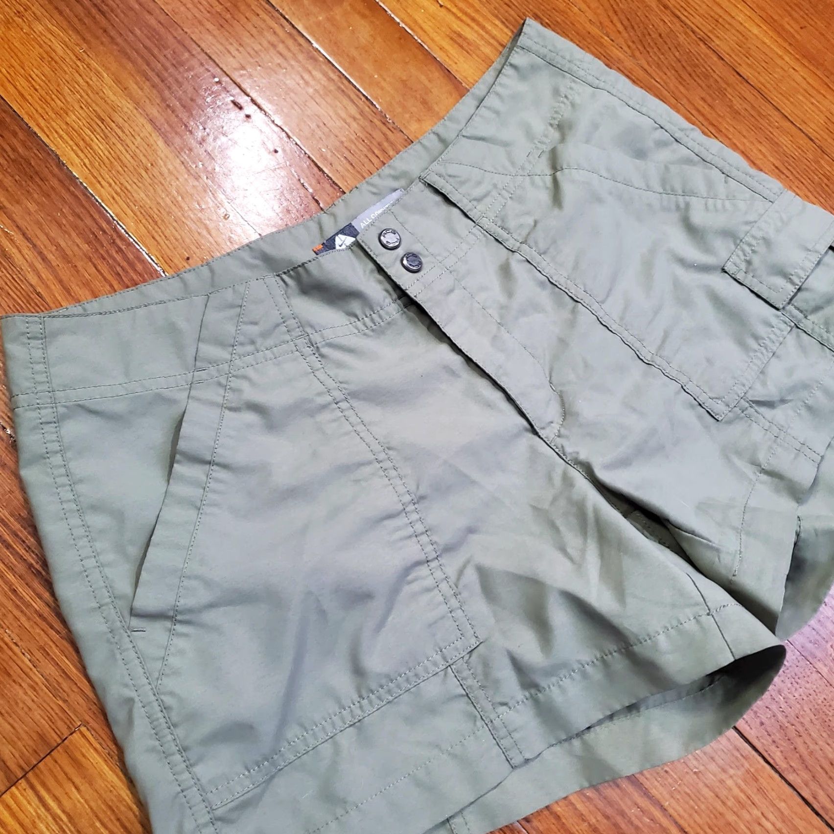 Nike **ACG Olive Green Womens Hiking Shorts Nike** User: **Nike Olive Green ACG Womens Hiking Shorts** Size 30" / US 8 / IT 44 - 5 Thumbnail