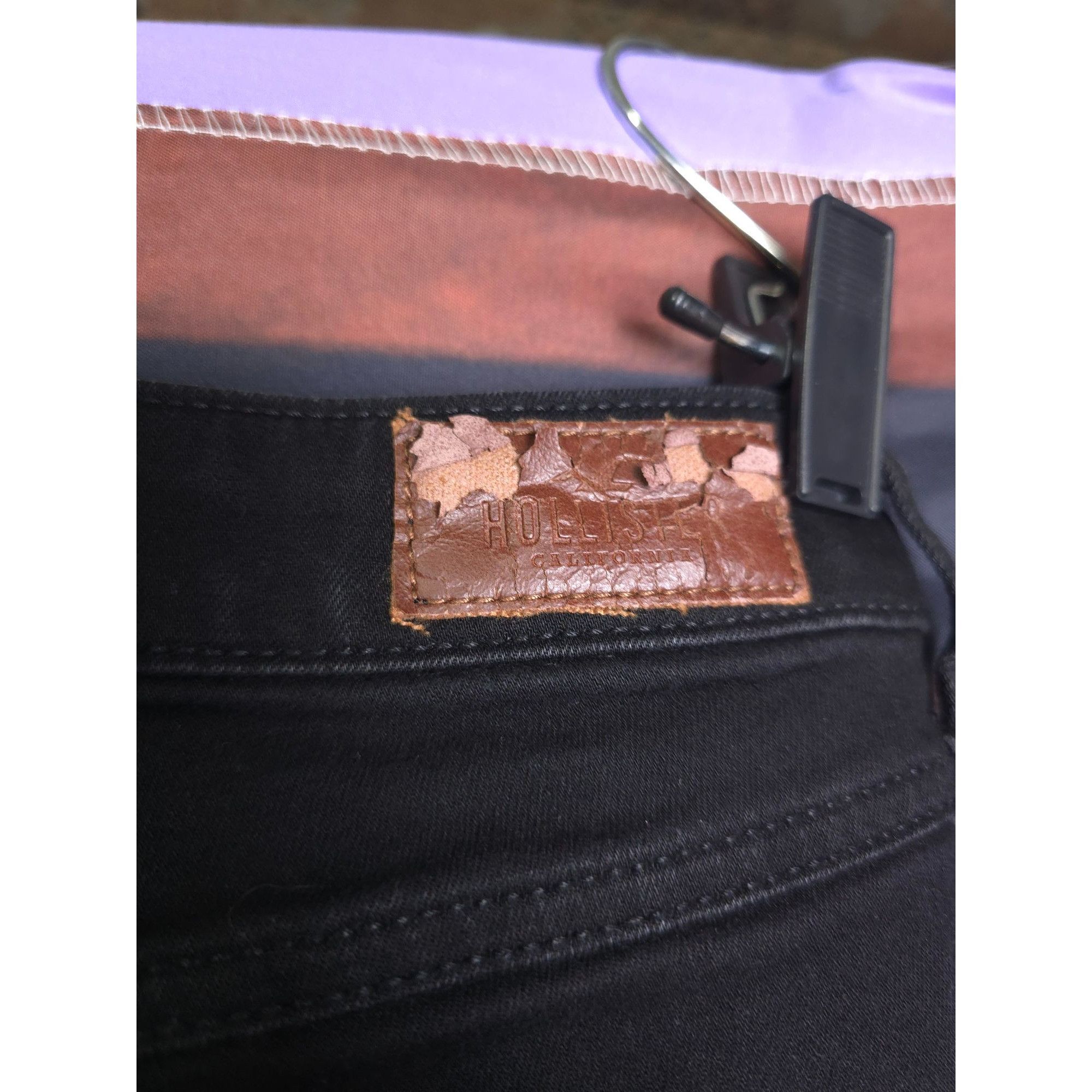 Hollister Hollister Mid-Rise Super Skinny Classic Stretch Black Jeans Size 28" / US 6 / IT 42 - 7 Thumbnail