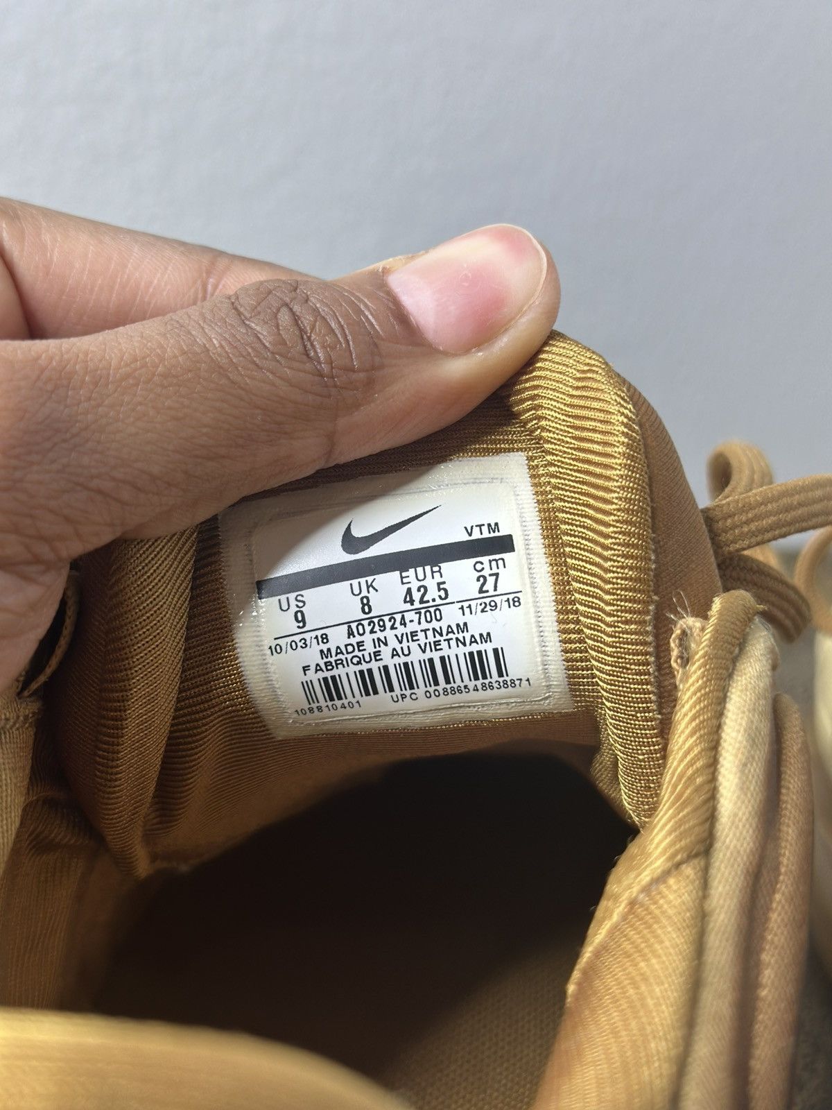 Nike Nike Air Max 720 Size US 9 / EU 42 - 10 Thumbnail