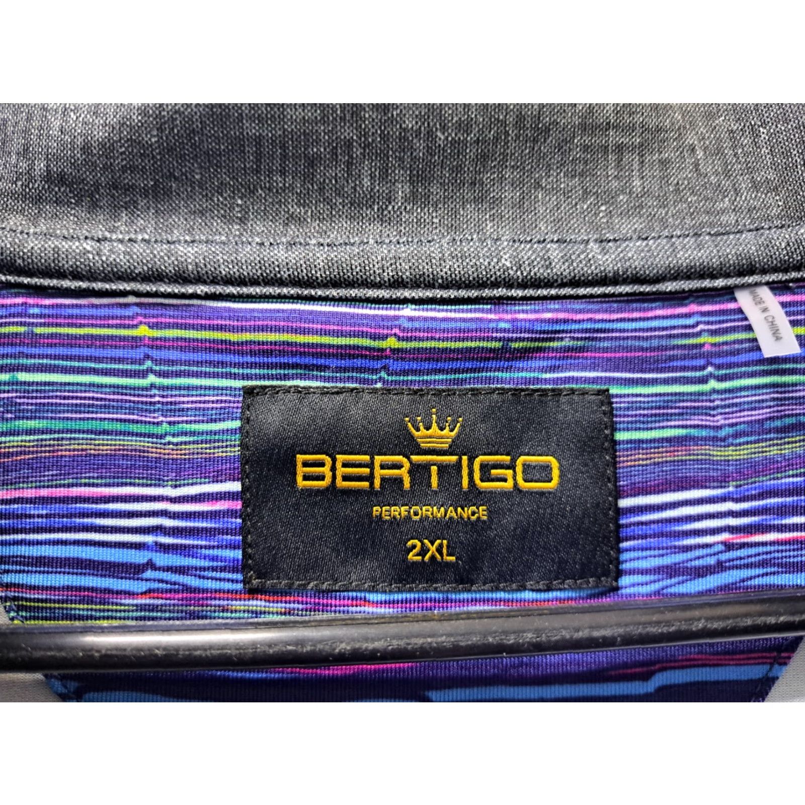 Vintage NWT BERTIGO Mens Performance Long Sleeve 1/4 Zip Pullover Golf/Casual 2XL Gray Raglan Sleeve Stand-Up Mock Neck Lightweight Easy Care All Seasons Size US XXL / EU 58 / 5 - 6 Thumbnail