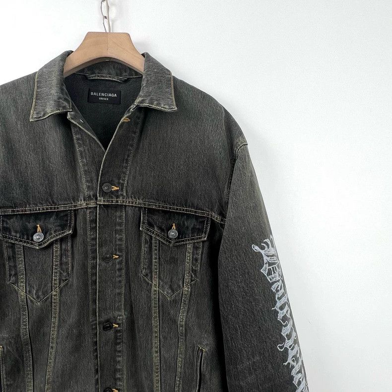 Balenciaga Balenciaga Year of the Dragon limited Sanskrit graffiti lo Size US XS / EU 42 / 0 - 6 Thumbnail