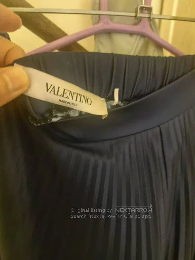 Valentino Valentino Letter skirt Size XL / US 12-14 / IT 48-50 - 2 Thumbnail