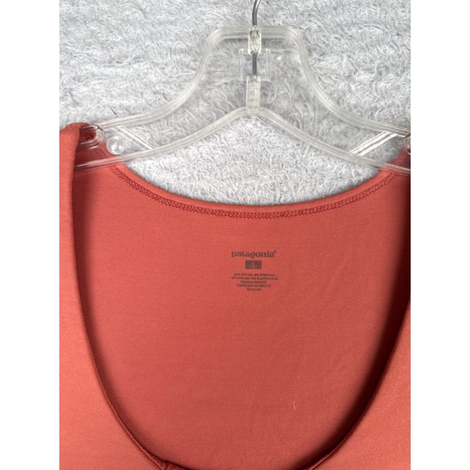 Patagonia Patagonia Shirt Womens Small Pink Tank Sleeveless Nylon Blend Scoop Neck Bandha Size S / US 4 / IT 40 - 6 Thumbnail