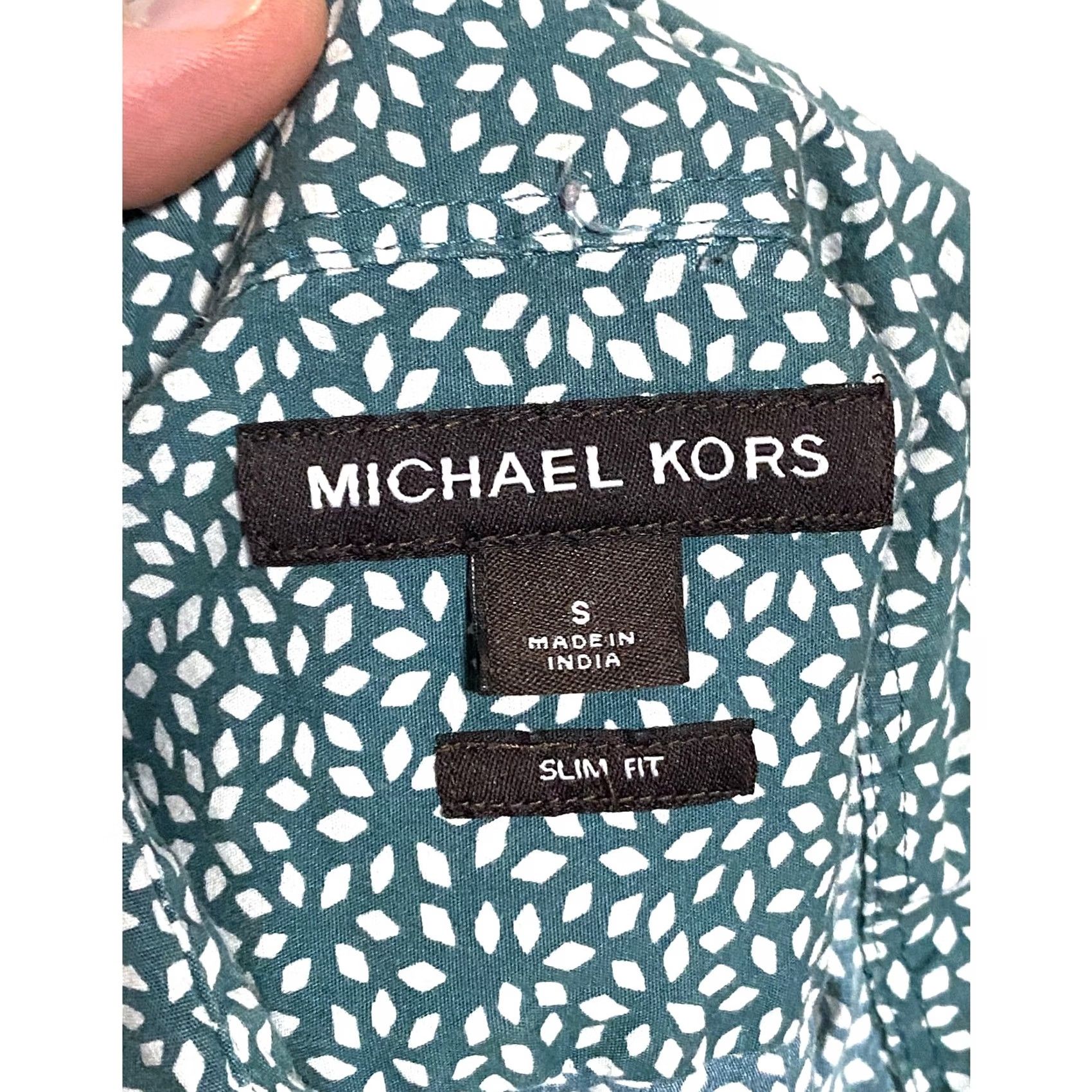 Michael Kors Michael Kors Slim Fit Geometric Button Camp Shirt Mens S Casual Preppy Normcore Geometric Button-Up Short Sleeve Size US S / EU 44-46 / 1 - 4 Thumbnail
