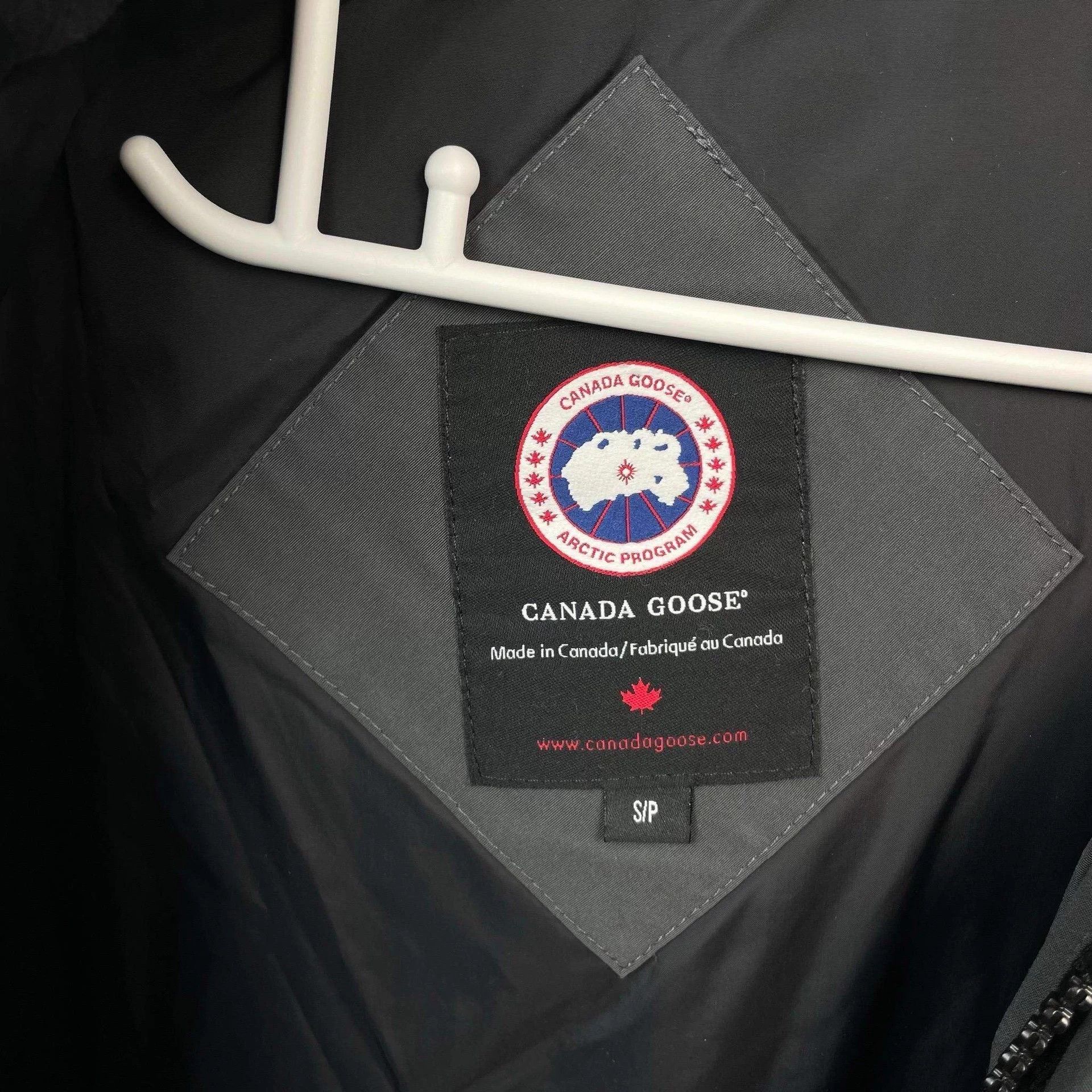 Canada Goose Canada Goose S down puffer jacket Size US S / EU 44-46 / 1 - 6 Thumbnail