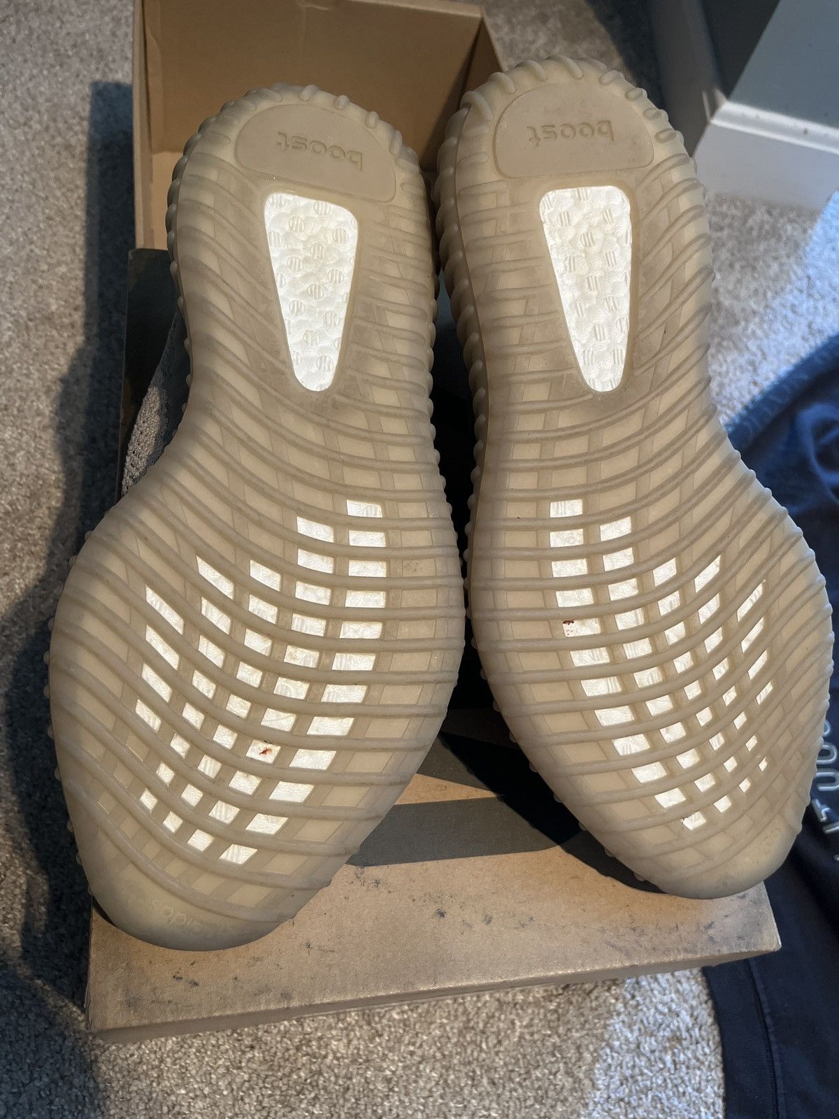 Yeezy Yeezy 350 Slate v2 Size US 11 / EU 44 - 4 Thumbnail