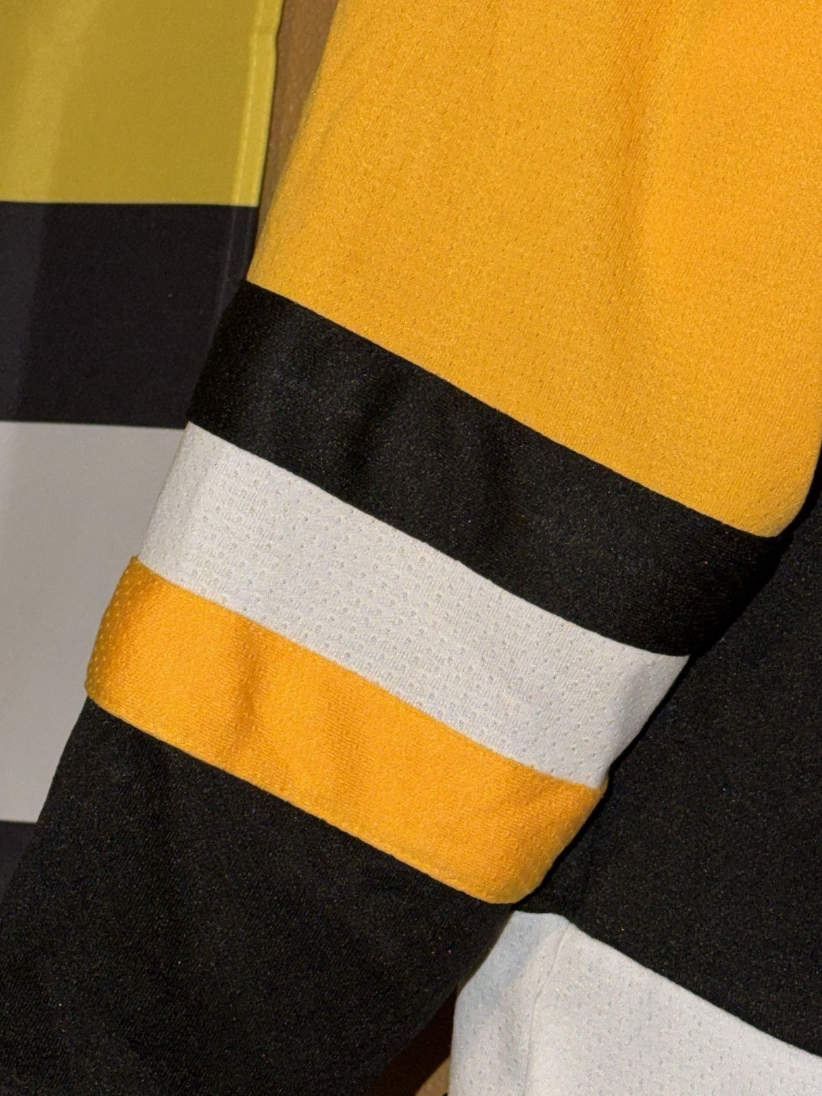 NHL NHL Pittsburgh Penguins Youth Hockey Jersey Boys Size L/XL Size US L / EU 52-54 / 3 - 5 Thumbnail