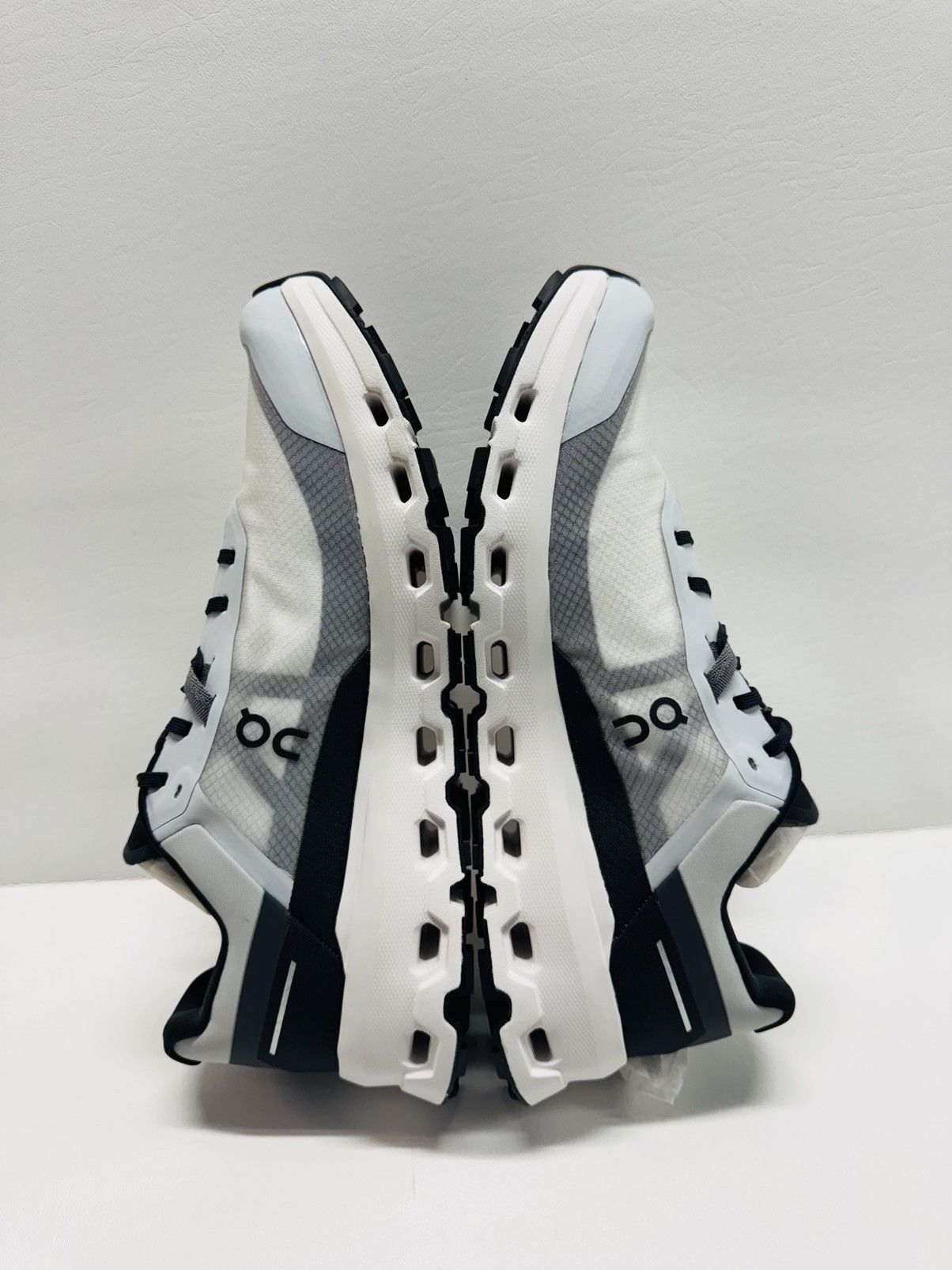On On Cloudvista 2 Running Shoes Glacier/Eclipse Size US 11.5 / EU 44-45 - 3 Thumbnail