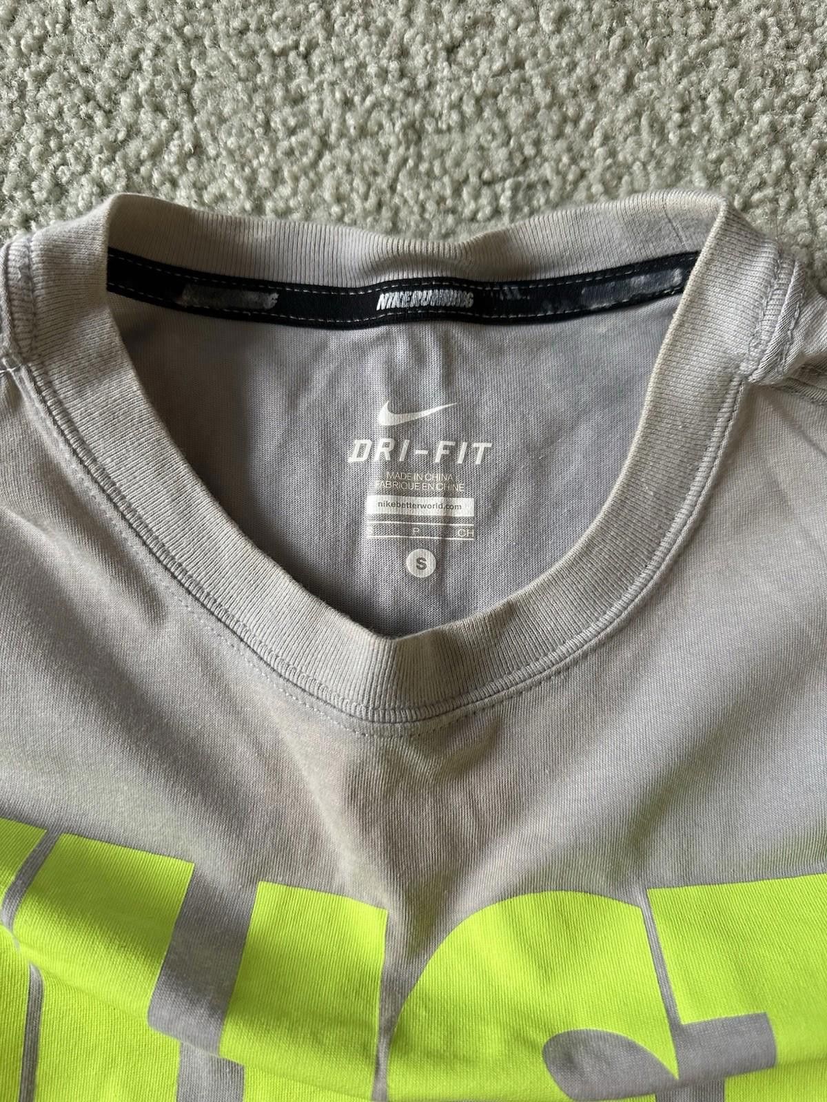 Nike Nike “JUST RUN” Short Sleeve T-Shirt Men’s S, Some Fading Size US S / EU 44-46 / 1 - 2 Thumbnail