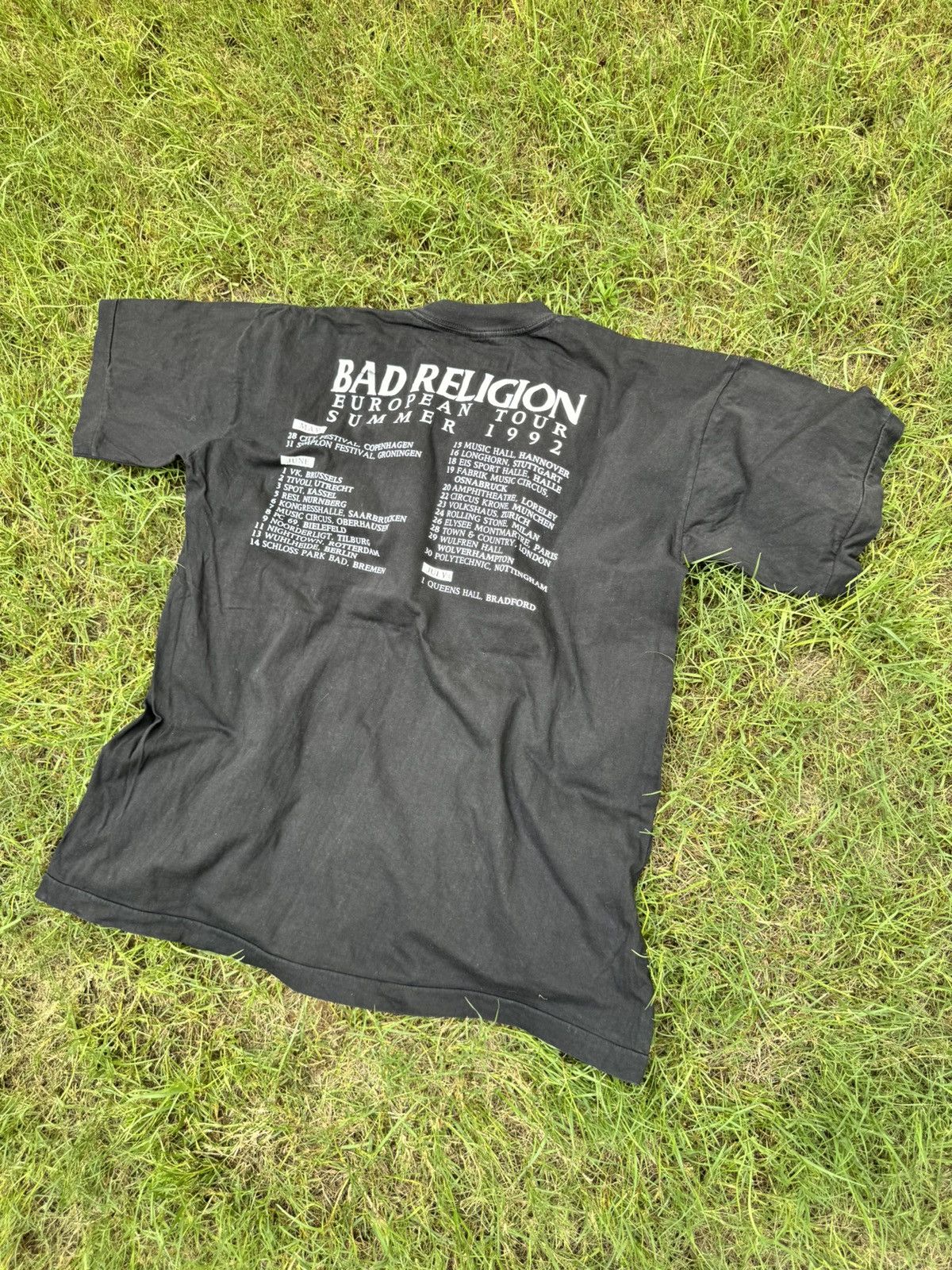 Vintage Vintage 1992 Bad Religion Generator Rock Bend T-Shirt Rare Size US XL / EU 56 / 4 - 8 Thumbnail