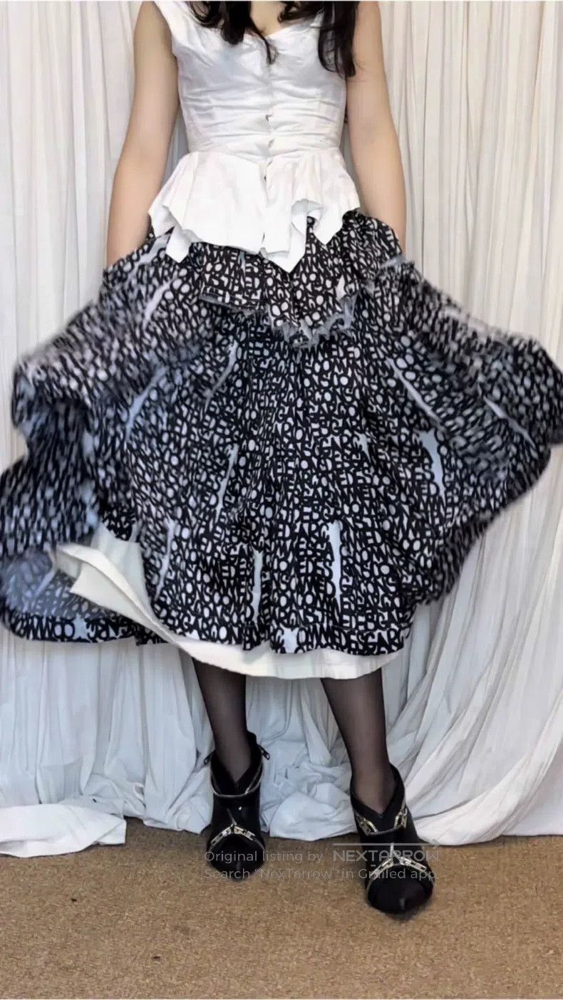 Comme des Garcons Comme Des Garcons size S Black and White Letter Print Skirt Size 22" - 1 Thumbnail