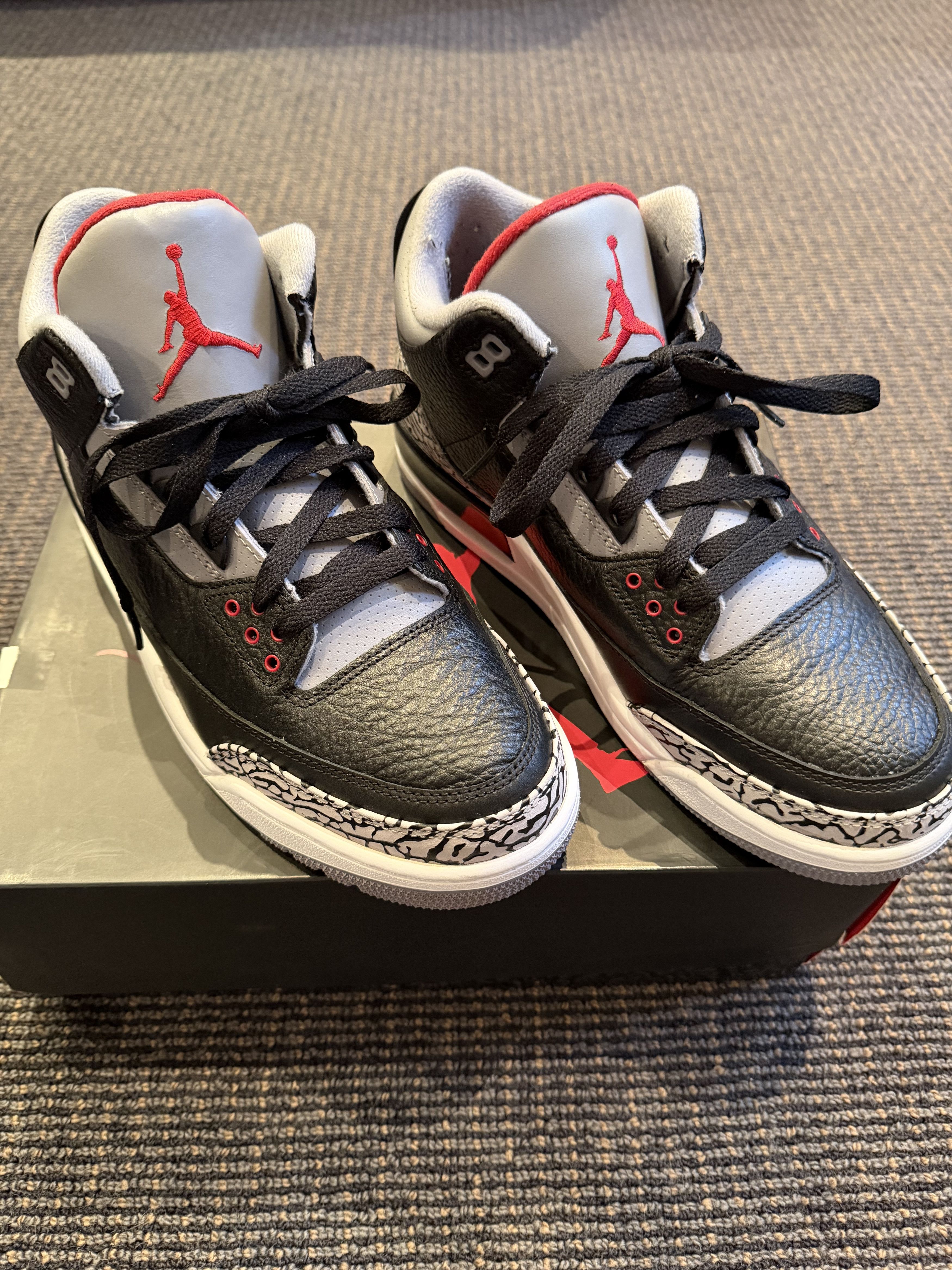 Jordan Brand Air Jordan 3 Retro Cement 2011 Size US 10 / EU 43 - 1 Thumbnail