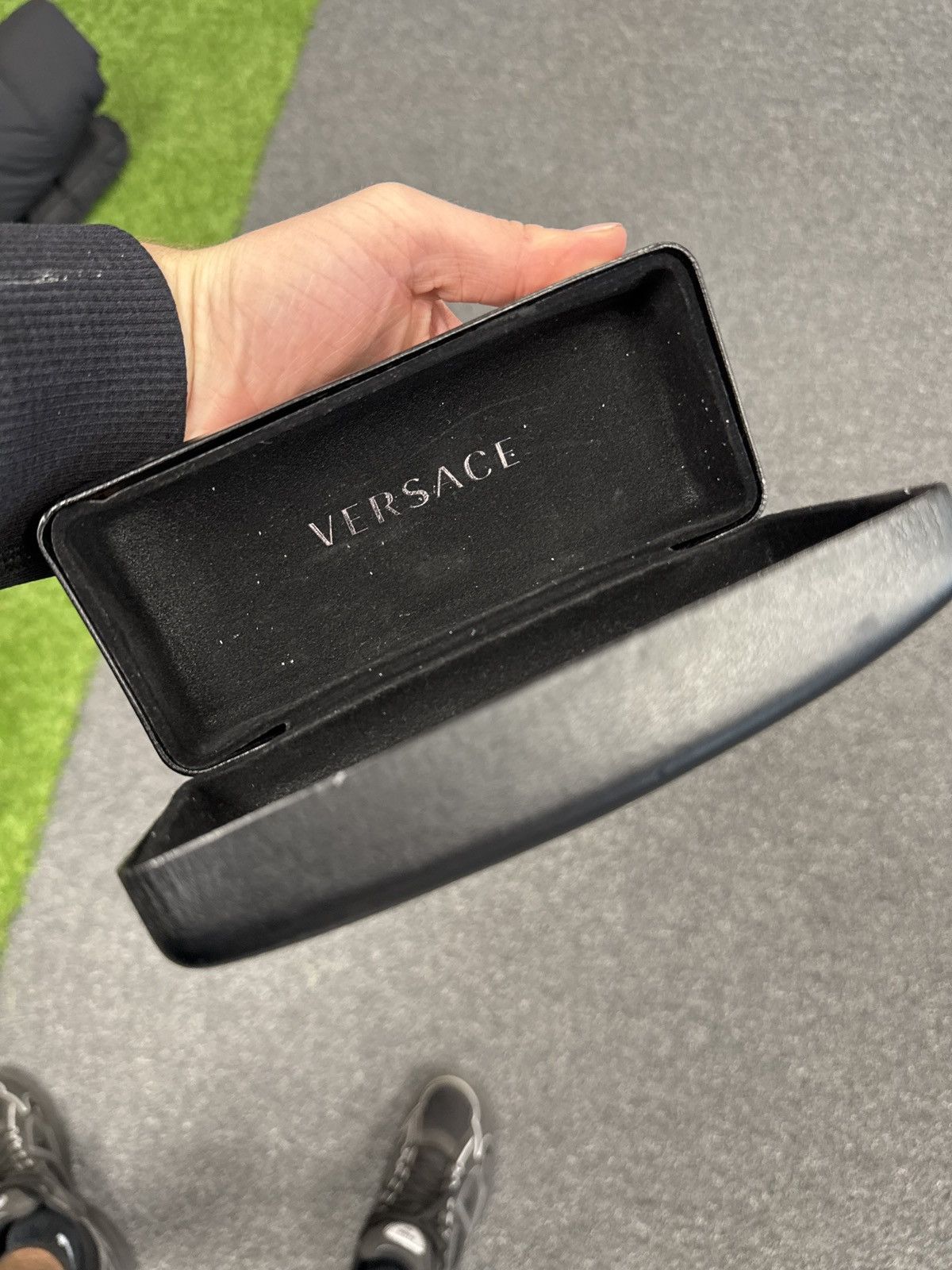 Versace VERSACE SUNGLASSES GOLD AND BLACK Size 40 - 8 Thumbnail