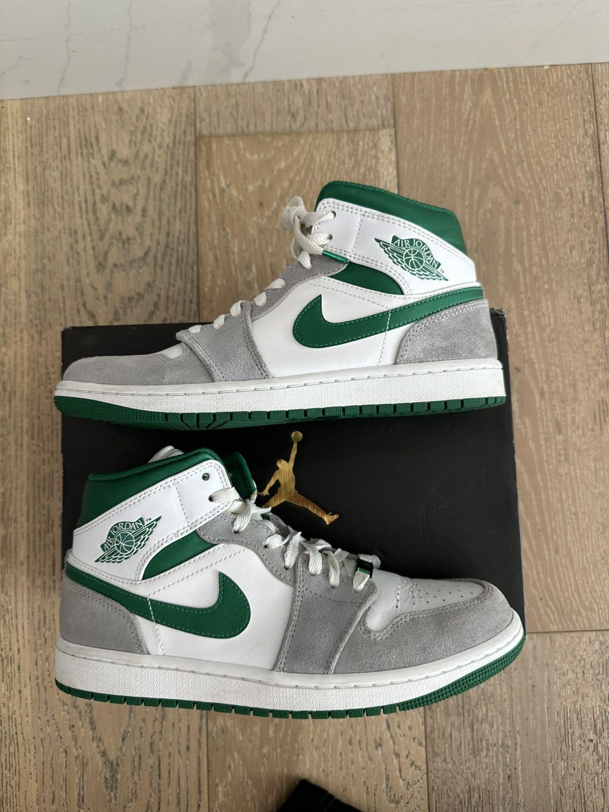 Jordan Brand Jordan 1 Mid SE Grey Green Size US 8 / EU 41 - 4 Thumbnail
