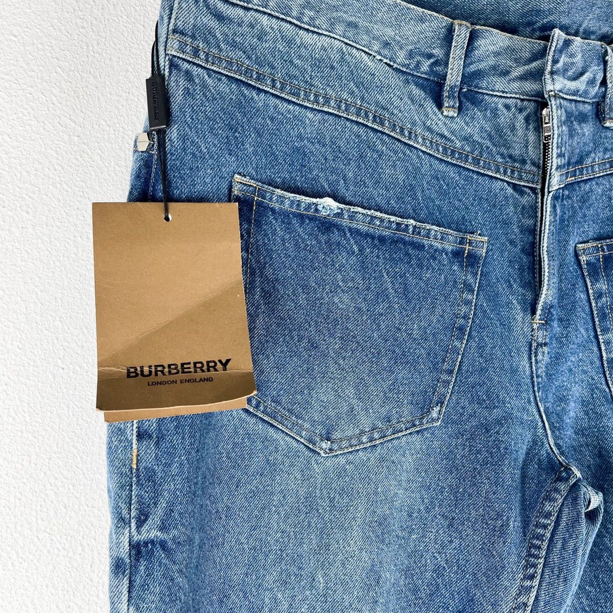 Burberry Burberry London Mens Jeans size 36 Size US 36 / EU 52 - 4 Thumbnail